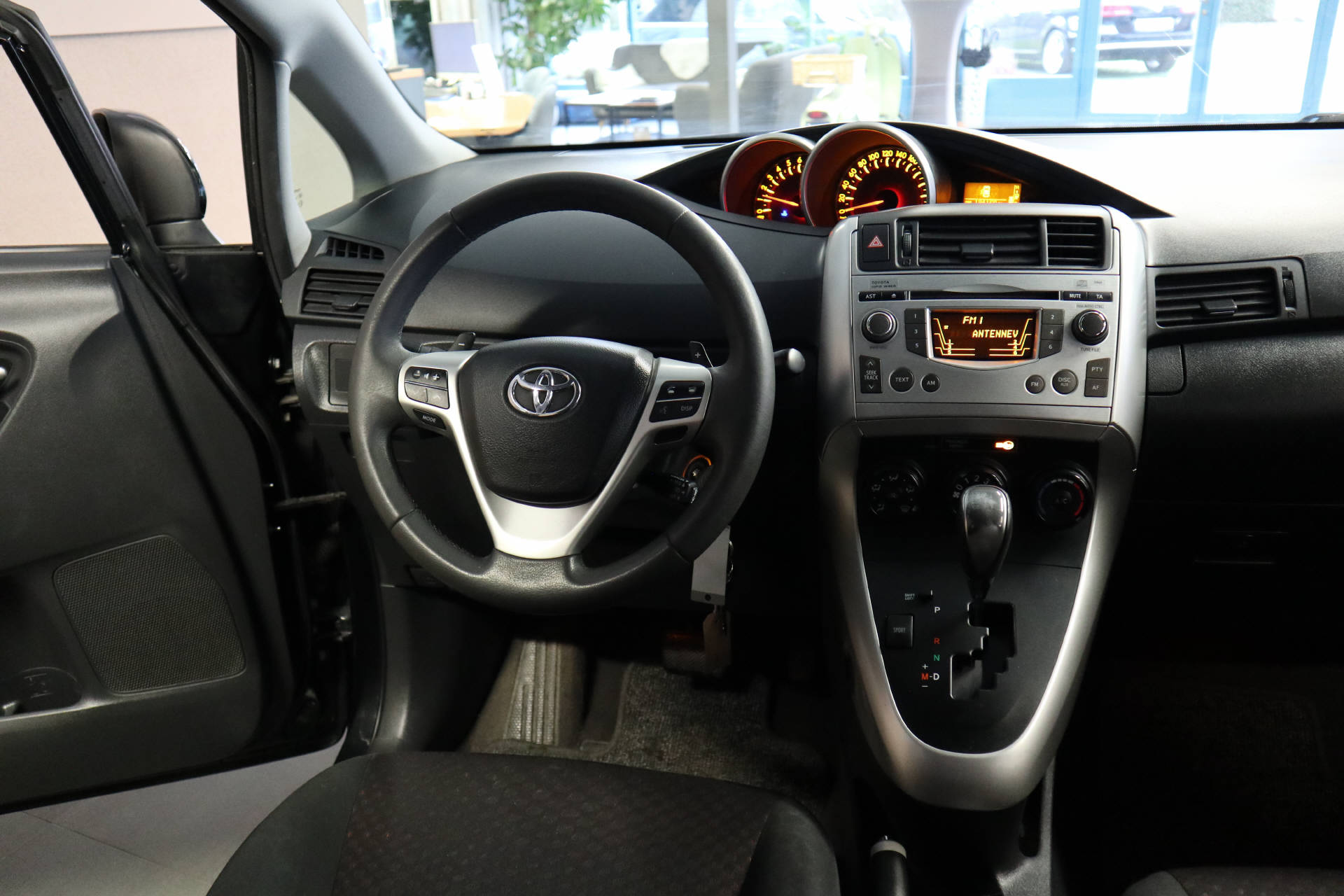 TOYOTA Verso 1.8 VVT-i Luna MiD 7P-image-12