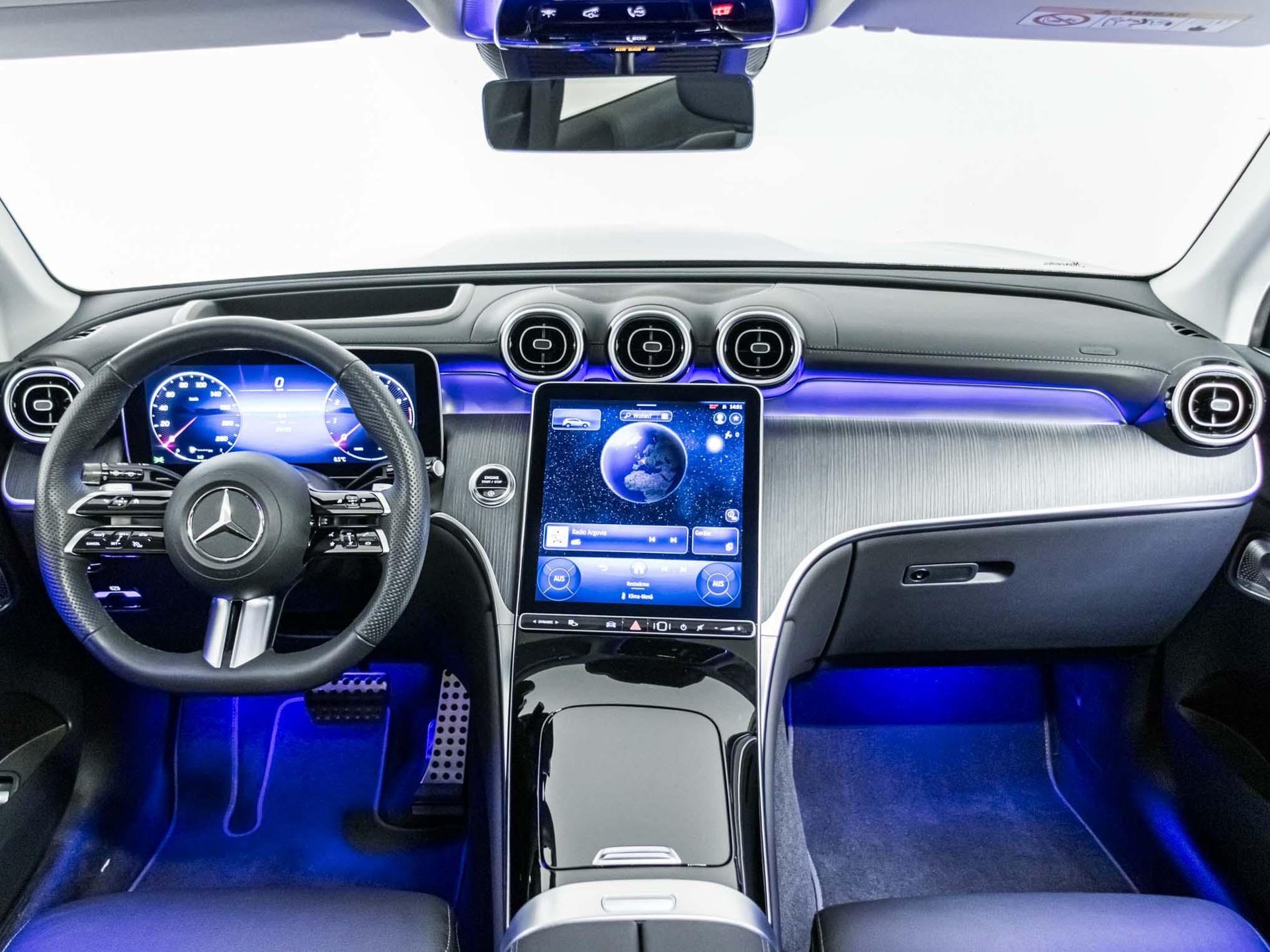 MERCEDES-BENZ GLC 300 4MATIC-image-11