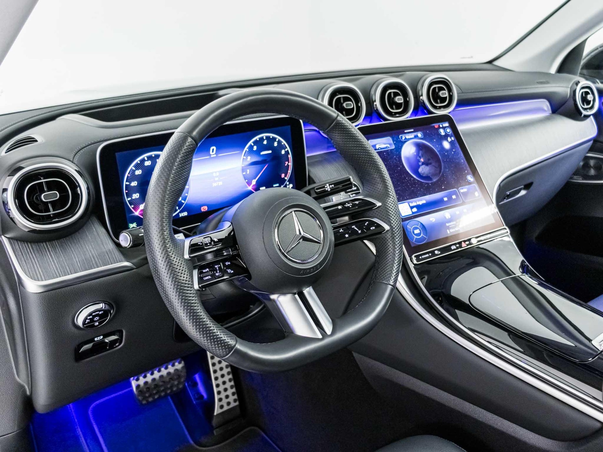MERCEDES-BENZ GLC 300 4MATIC-image-9