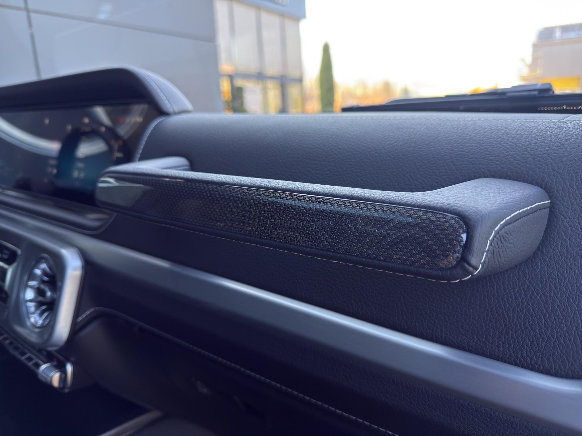 MERCEDES-BENZ G 63 AMG-image-19