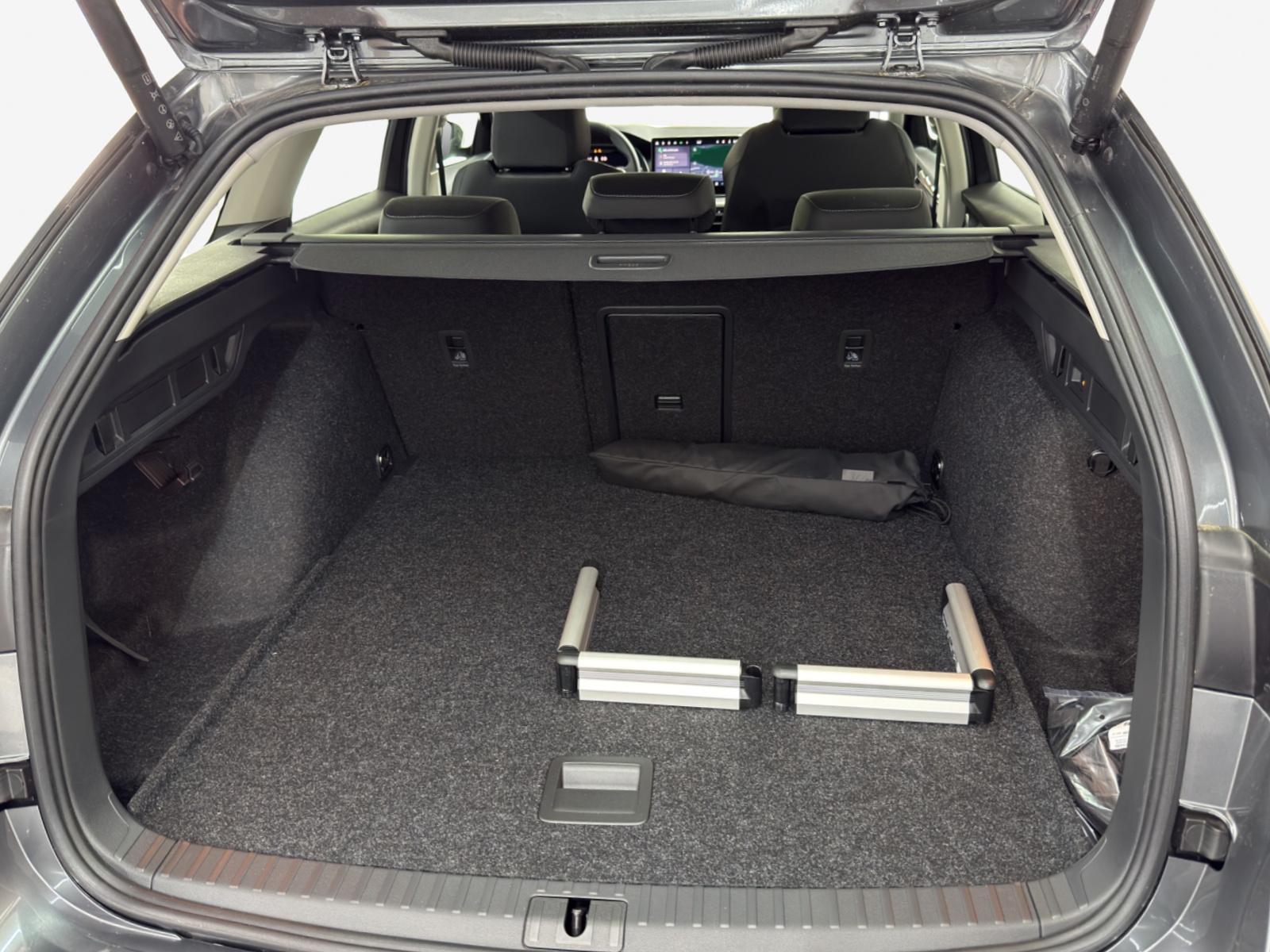 SKODA Octavia Combi 2.0 TSI DSG Selection 4x4-image-12