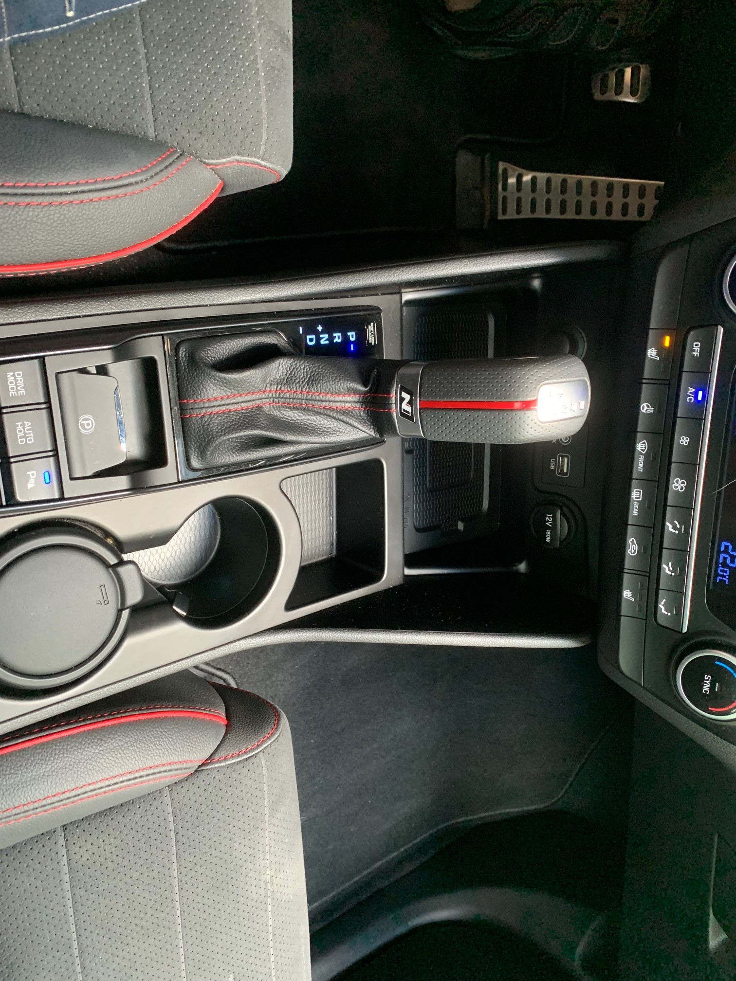 HYUNDAI Tucson 1.6 TGDI N-Line 4WD DCT Gepflegtes CH-Fahrzeug mit 8x Aluräder-image-9