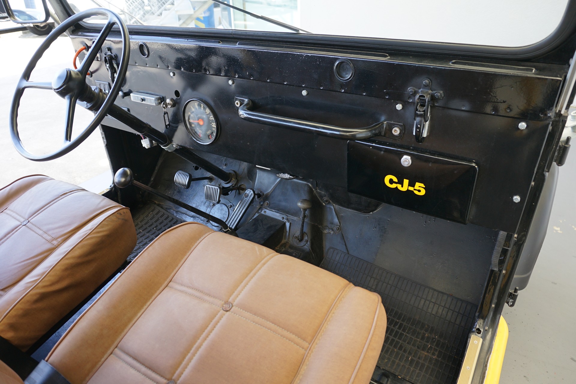 JEEP CJ 5 "Renegarde" 2,2lt. Benziner 75PS mit revidierten Motor-image-15