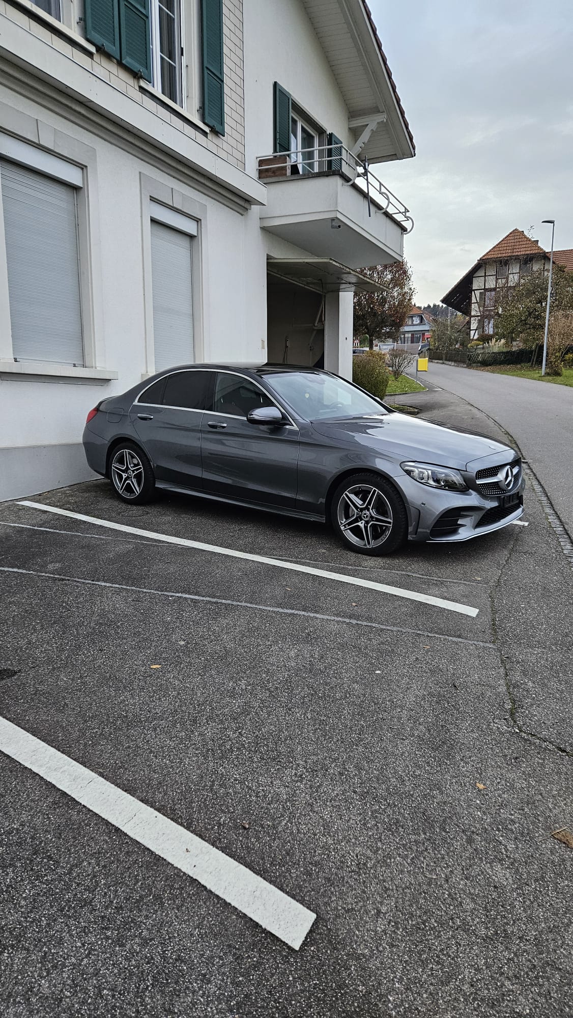 MERCEDES-BENZ C 200 Swiss Star AMG Line 4Matic 9G-Tronic-image-1