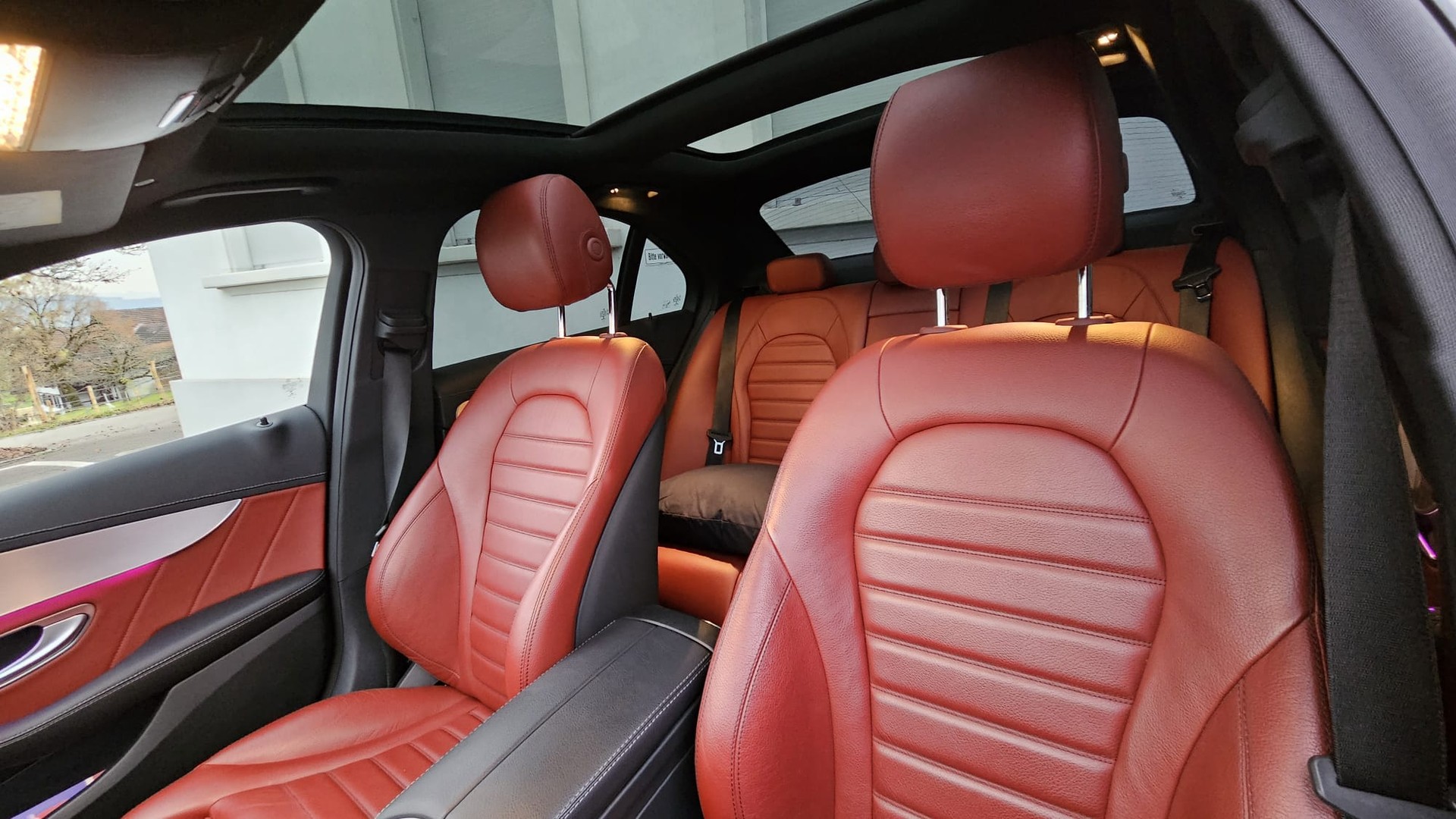 MERCEDES-BENZ C 200 Swiss Star AMG Line 4Matic 9G-Tronic-image-5
