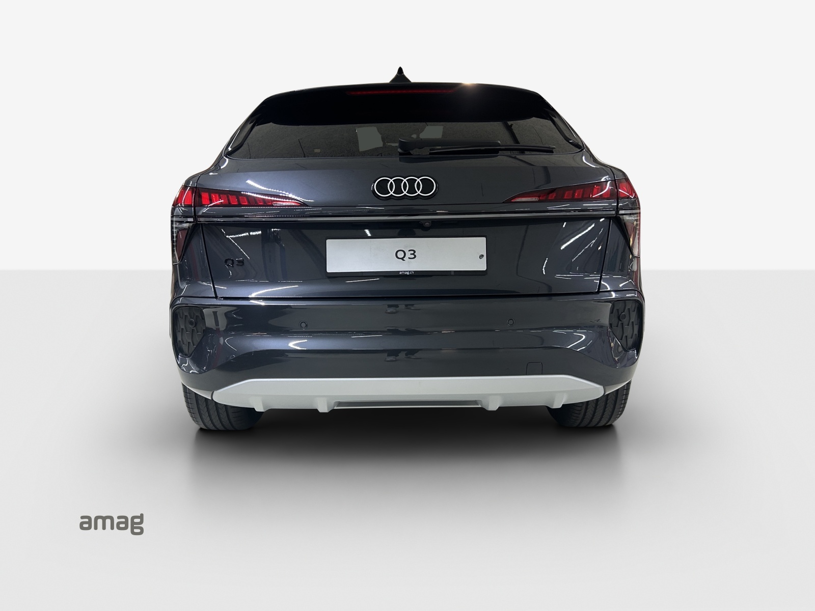 AUDI Q3 Sportback e-hybrid 200 kW S tronig-showroom-element-3
