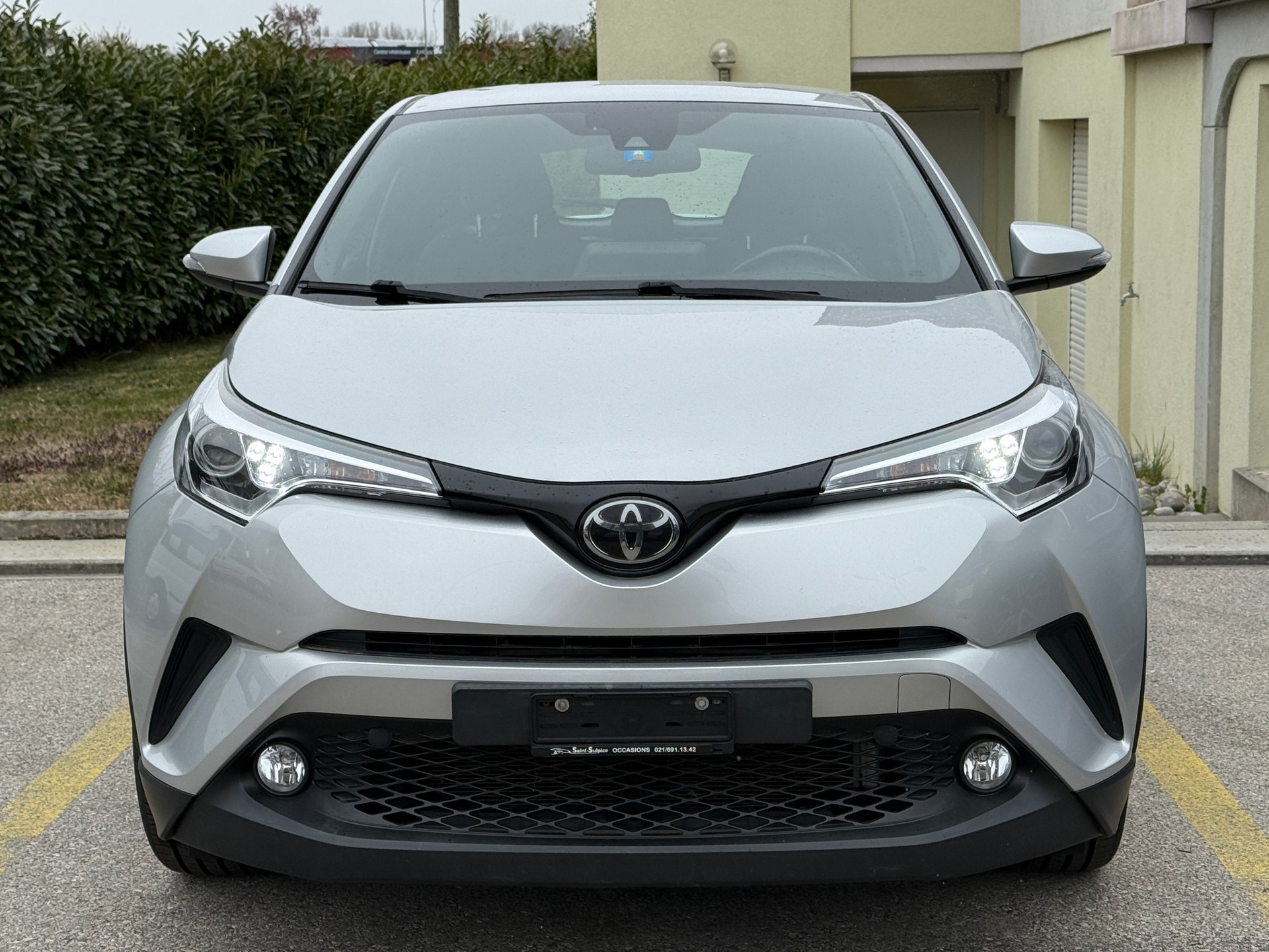 TOYOTA C-HR 1.2 Turbo Comfort 4WD Multidrive S - 1ère Main - Nouvelle Expertise : 24.02.2026 - Service fait à 95‘523 km-image-1