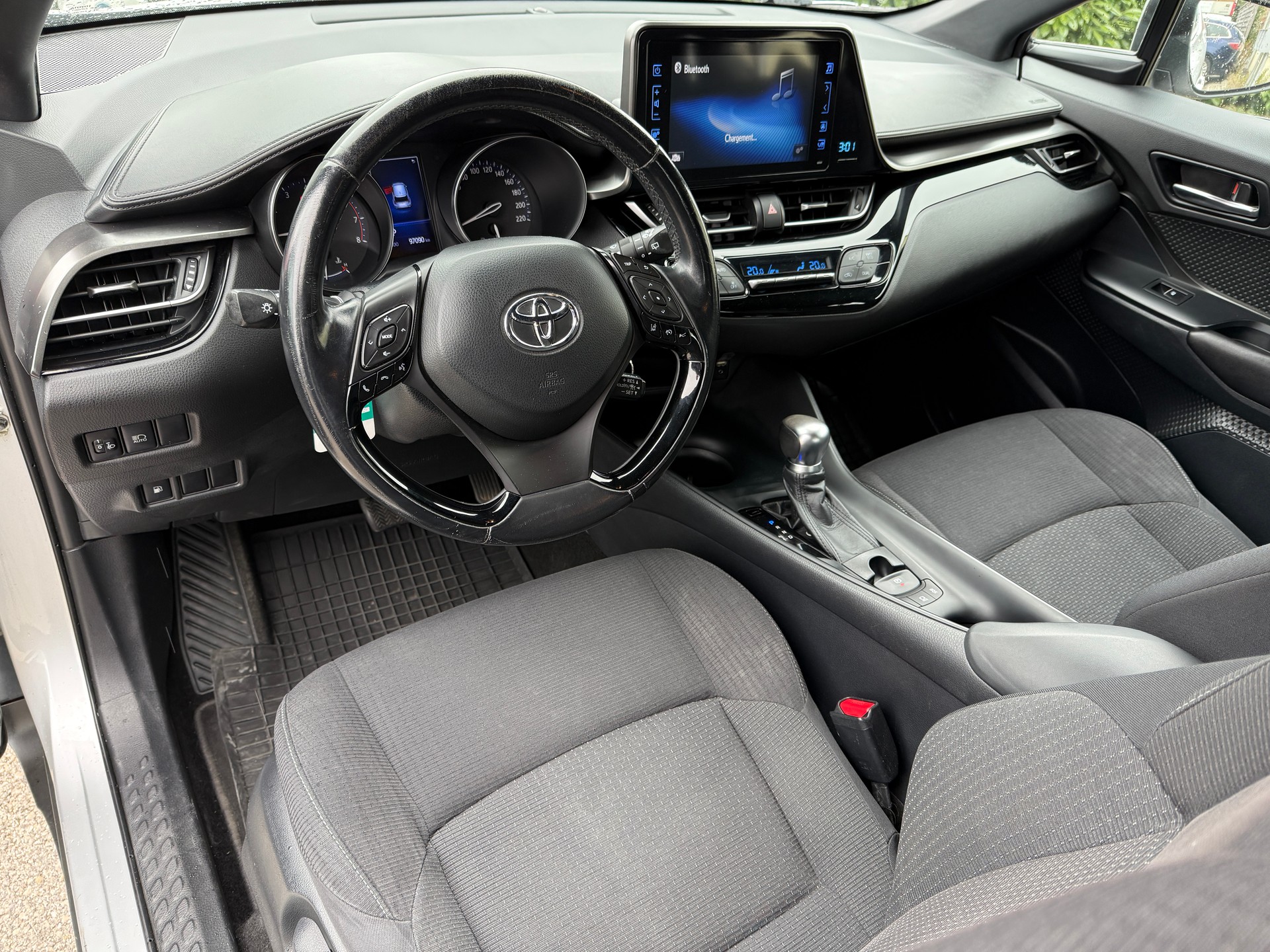 TOYOTA C-HR 1.2 Turbo Comfort 4WD Multidrive S - 1ère Main - Nouvelle Expertise : 24.02.2026 - Service fait à 95‘523 km-image-15
