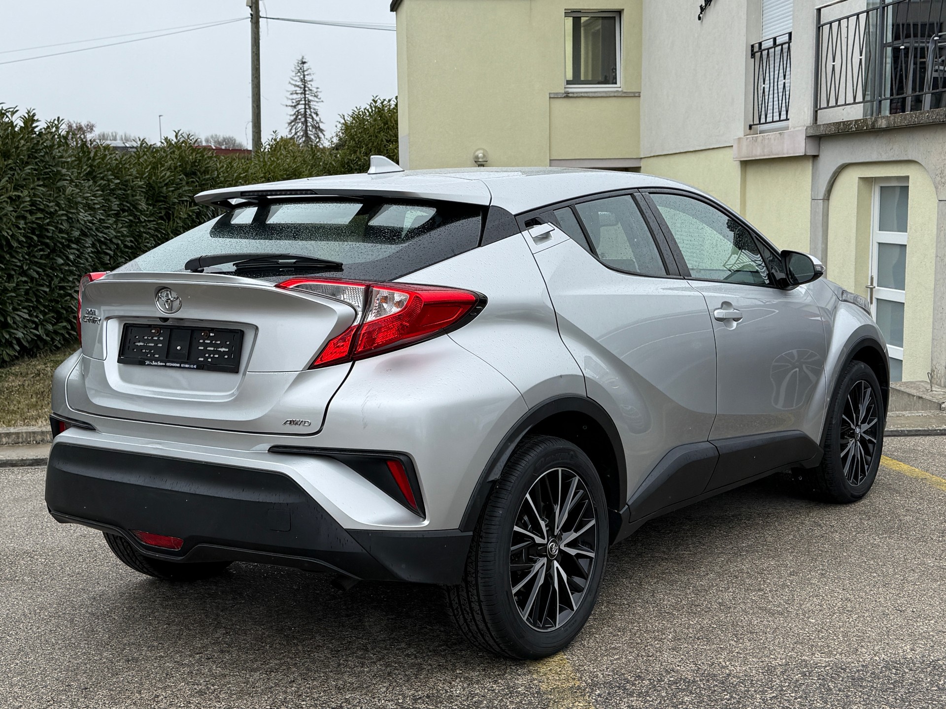 TOYOTA C-HR 1.2 Turbo Comfort 4WD Multidrive S - 1ère Main - Nouvelle Expertise : 24.02.2026 - Service fait à 95‘523 km-image-7