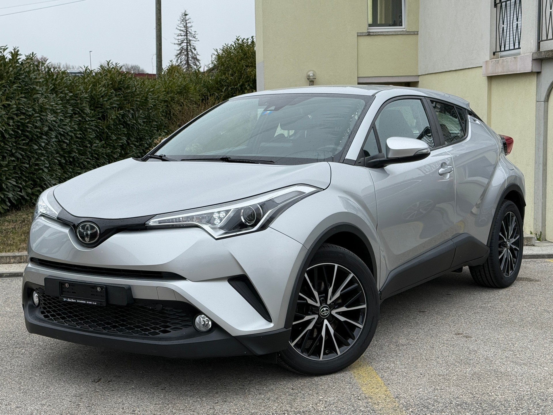 TOYOTA C-HR 1.2 Turbo Comfort 4WD Multidrive S - 1ère Main - Nouvelle Expertise : 24.02.2026 - Service fait à 95‘523 km-image-0