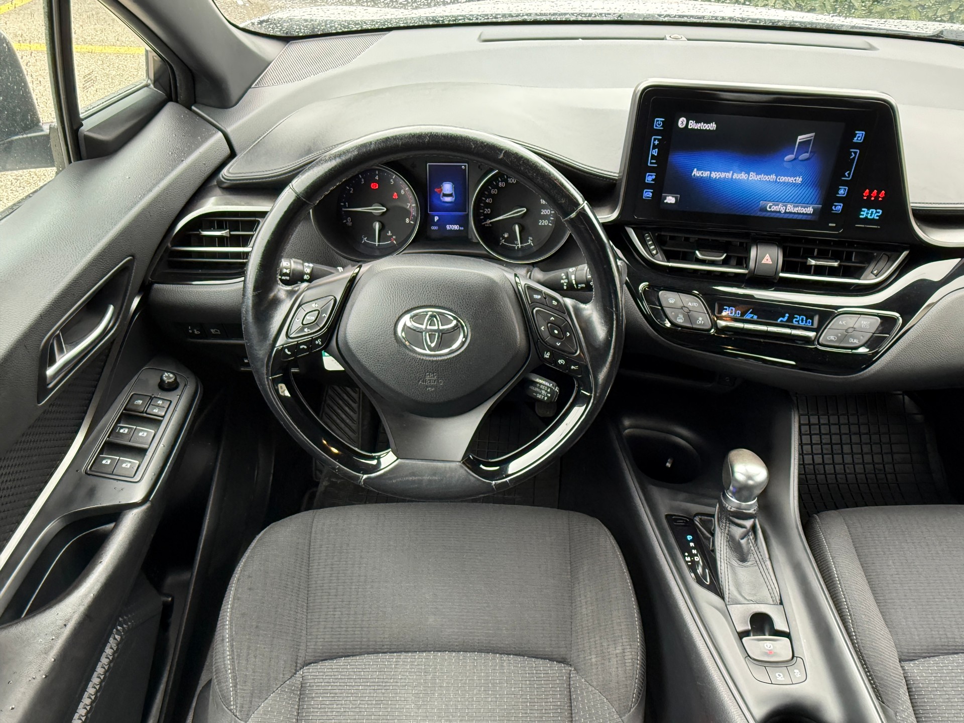TOYOTA C-HR 1.2 Turbo Comfort 4WD Multidrive S - 1ère Main - Nouvelle Expertise : 24.02.2026 - Service fait à 95‘523 km-image-19