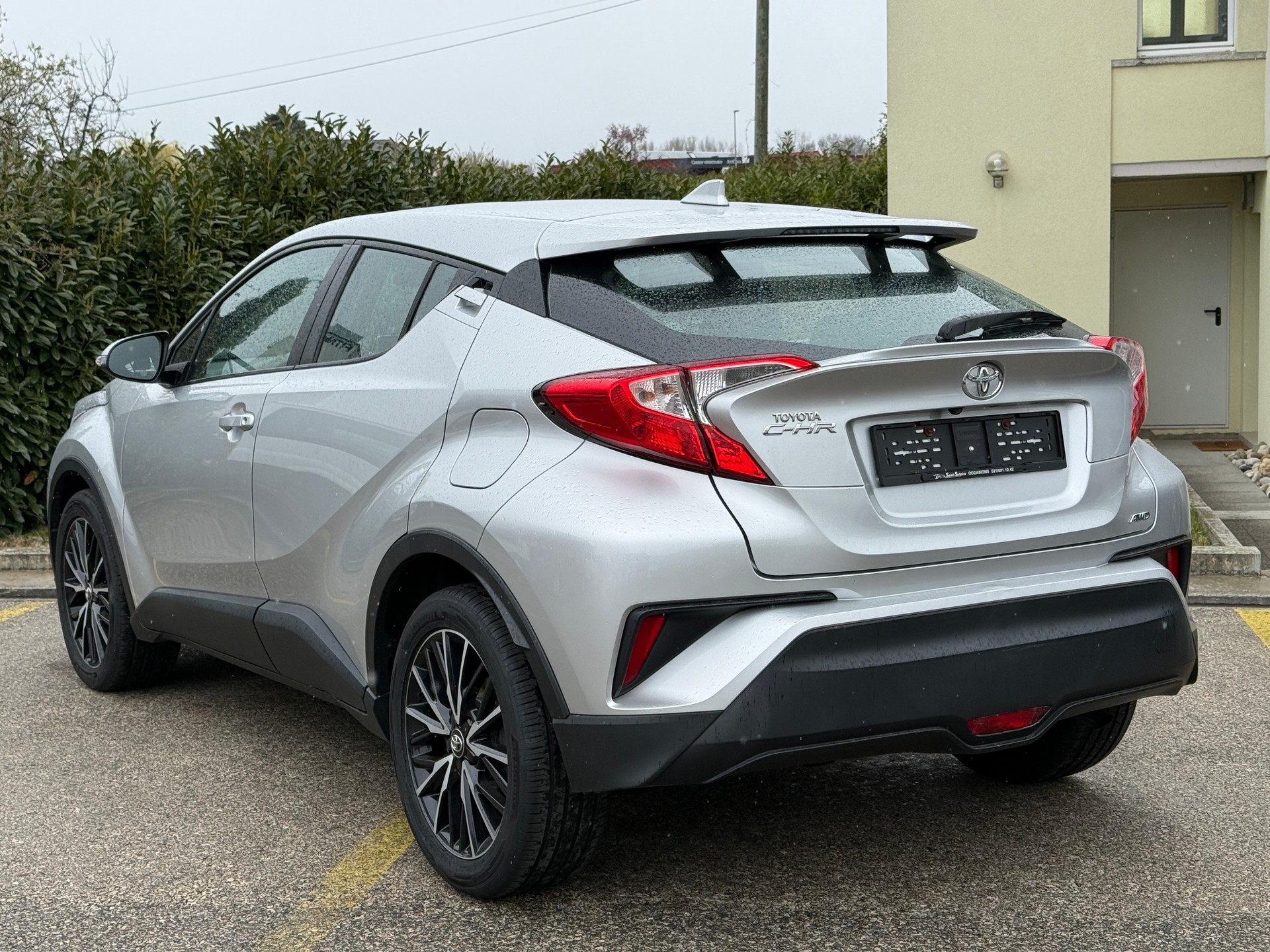 TOYOTA C-HR 1.2 Turbo Comfort 4WD Multidrive S - 1ère Main - Nouvelle Expertise : 24.02.2026 - Service fait à 95‘523 km-image-6