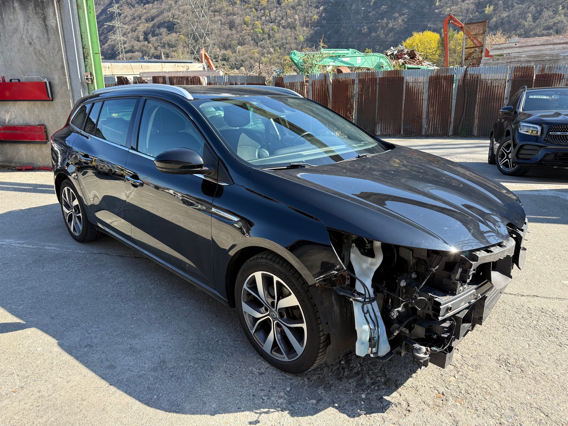 RENAULT Mégane Grandtour 1.2 16V Turbo Bose EDC-image-3