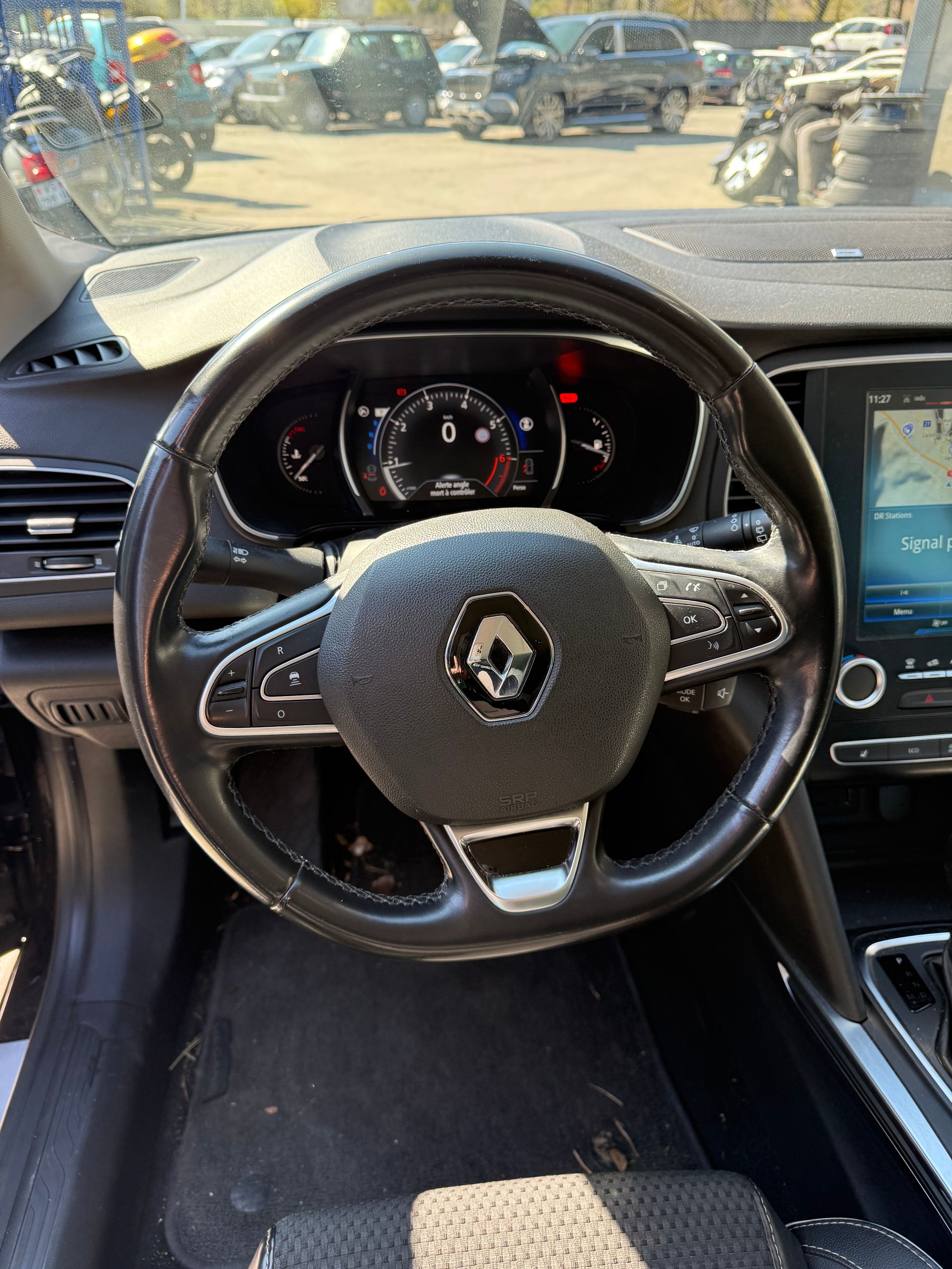 RENAULT Mégane Grandtour 1.2 16V Turbo Bose EDC-image-10