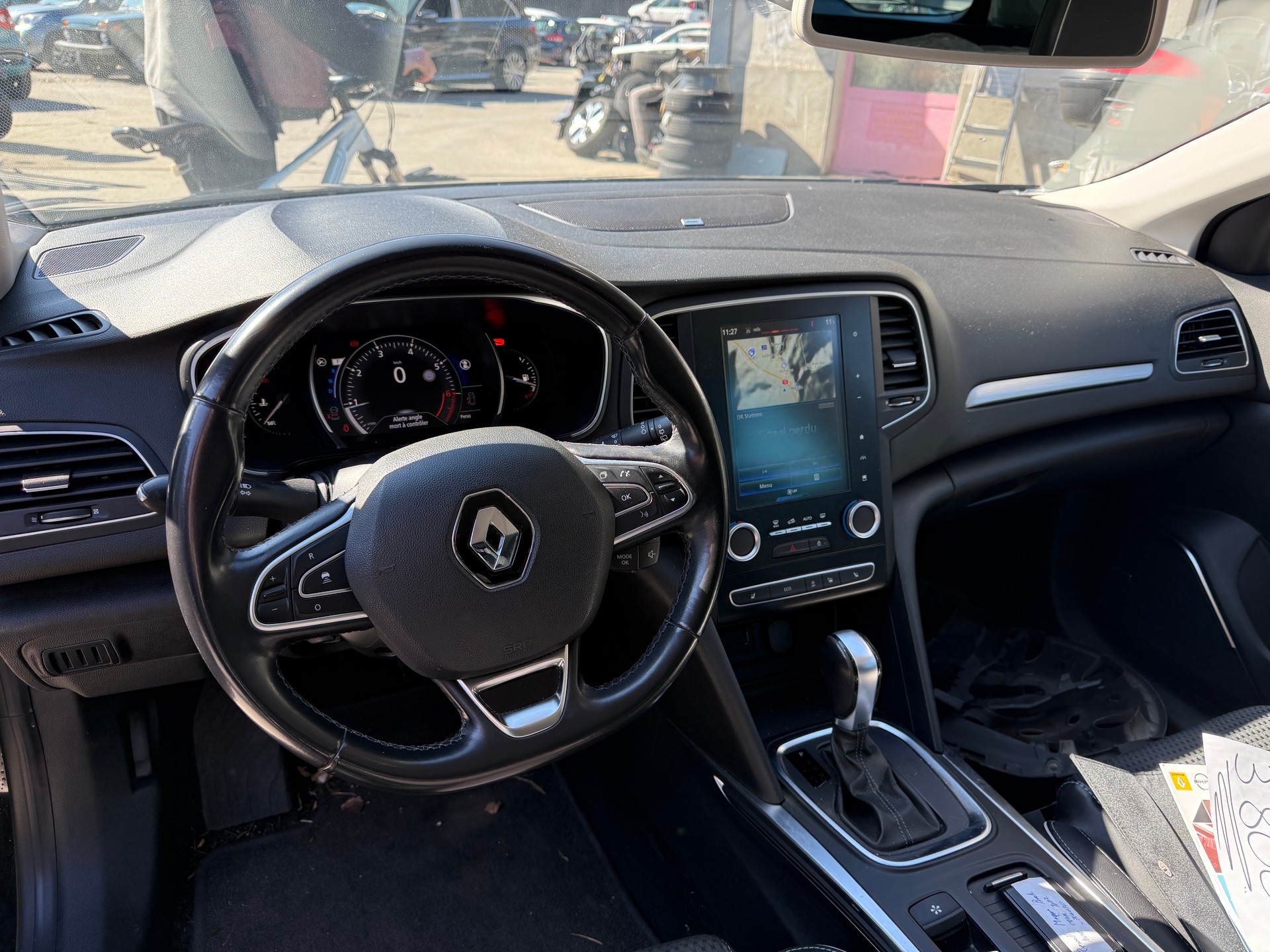 RENAULT Mégane Grandtour 1.2 16V Turbo Bose EDC-image-9