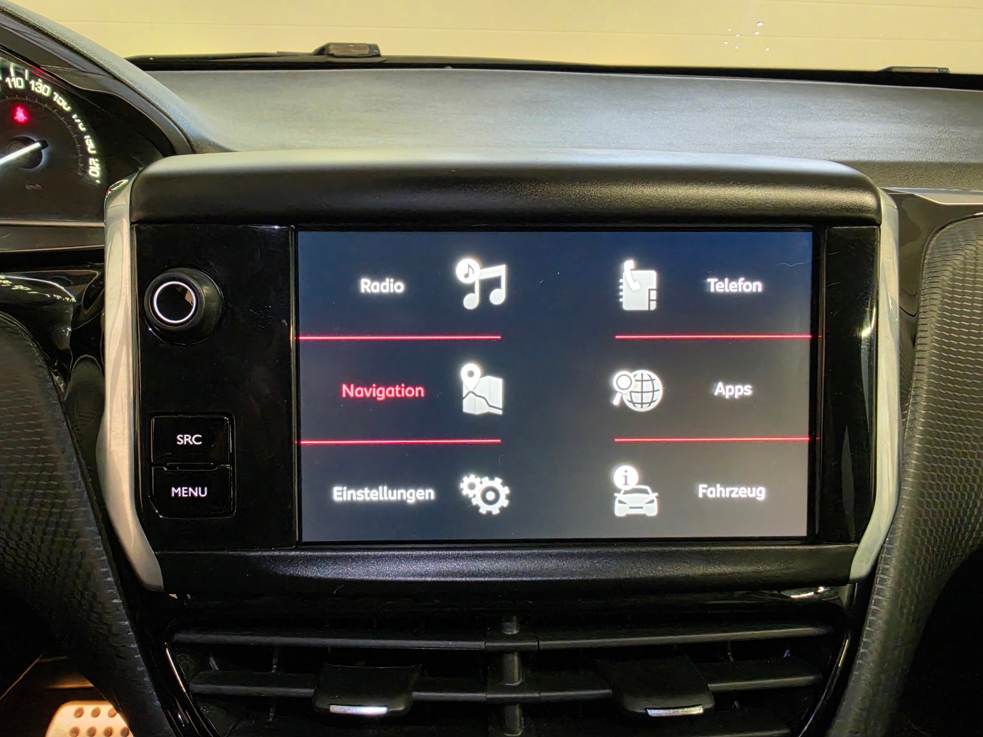 PEUGEOT 208 1.2 PureTech GT Line EAT6-image-8