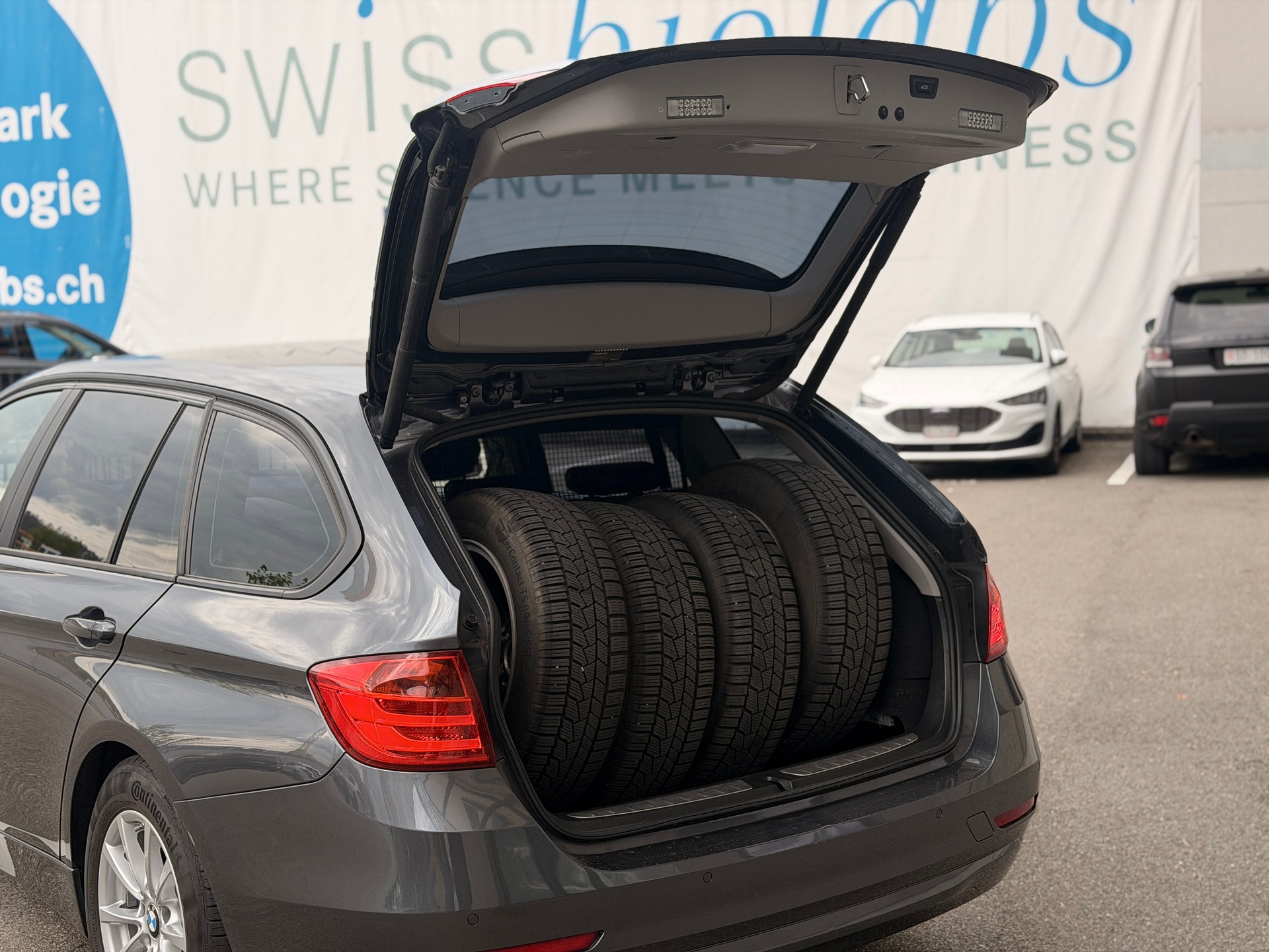BMW 320d xDrive Touring Steptronic-image-20