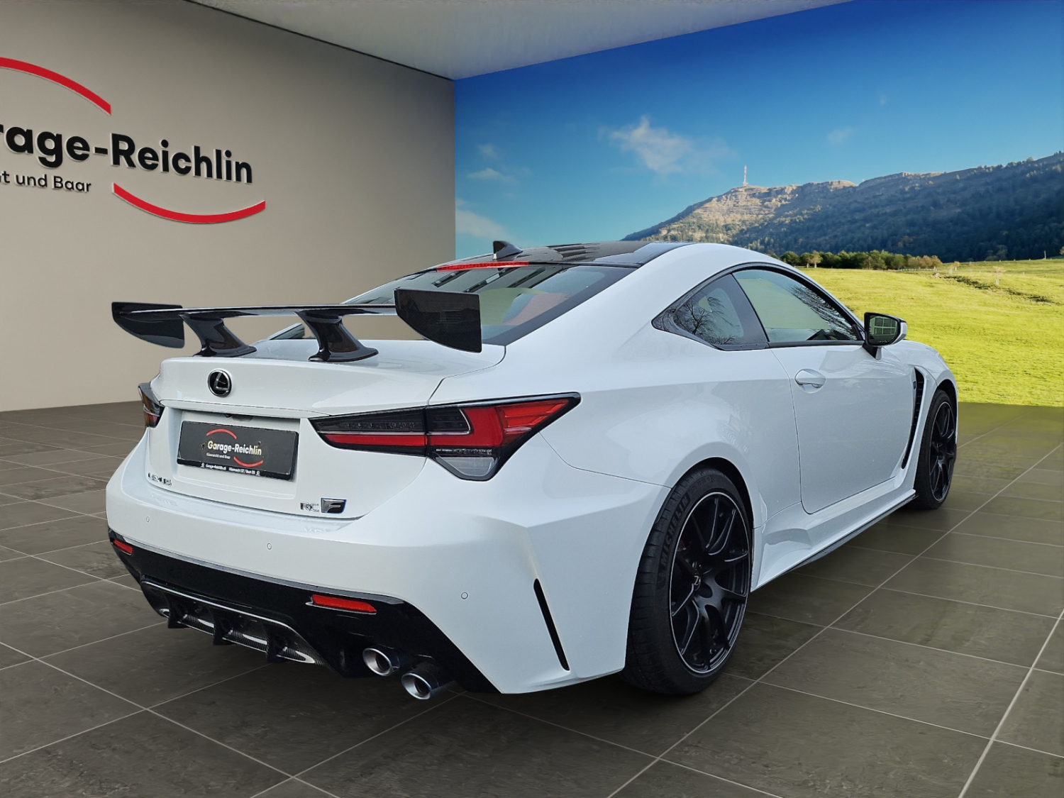 LEXUS RC F 5.0 V8 Track Edition-image-4