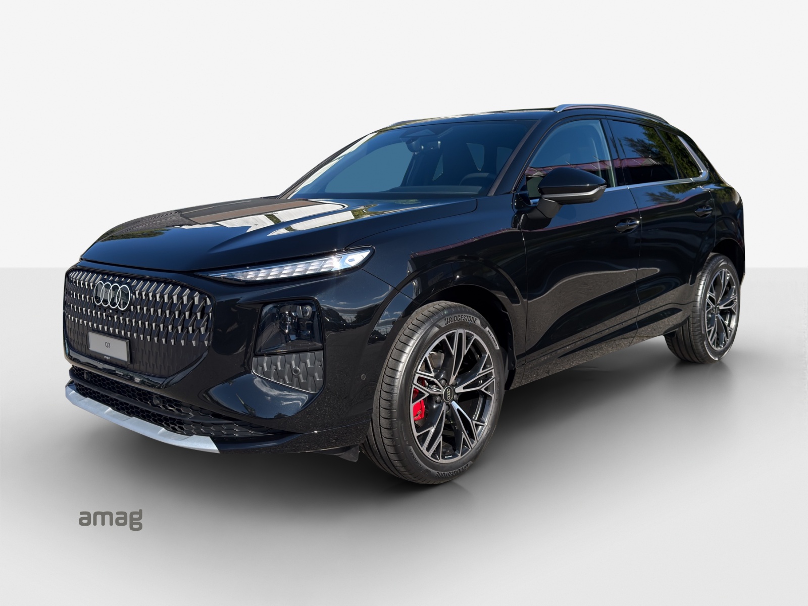 AUDI Q3 SUV 110 kW TFSI S tronic-image-0