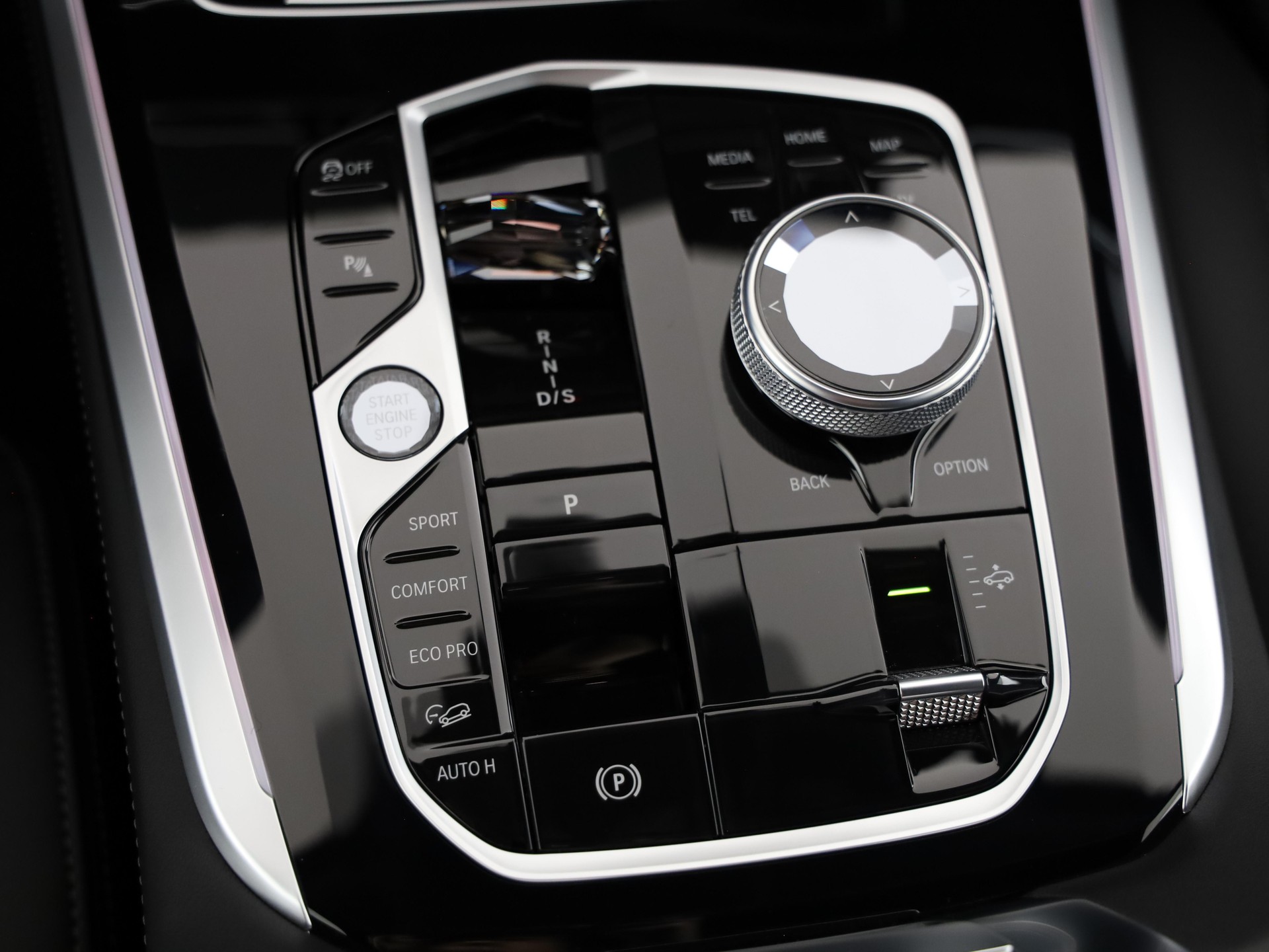 BMW X5 M60i xDrive-image-24