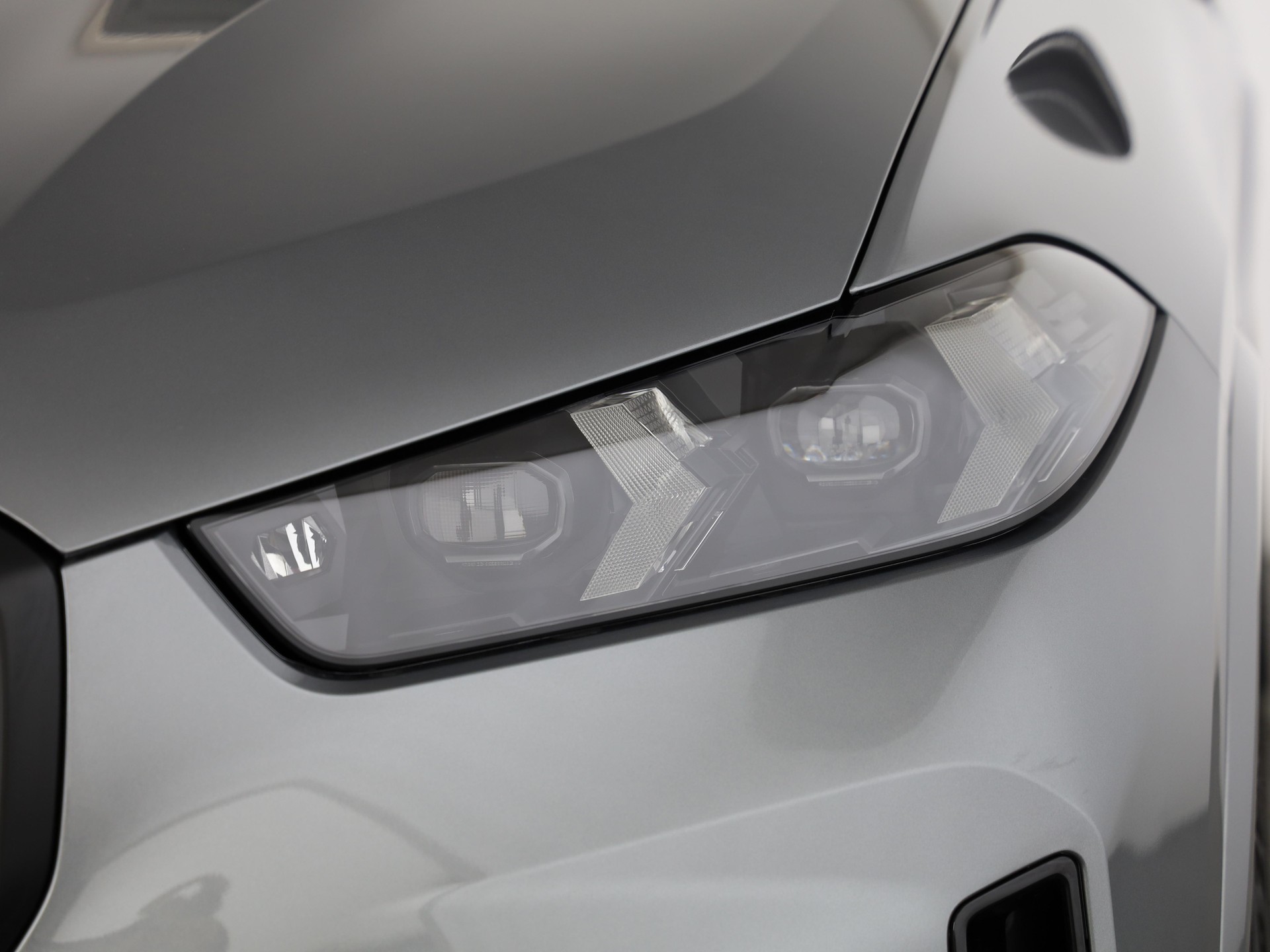 BMW X5 M60i xDrive-image-5