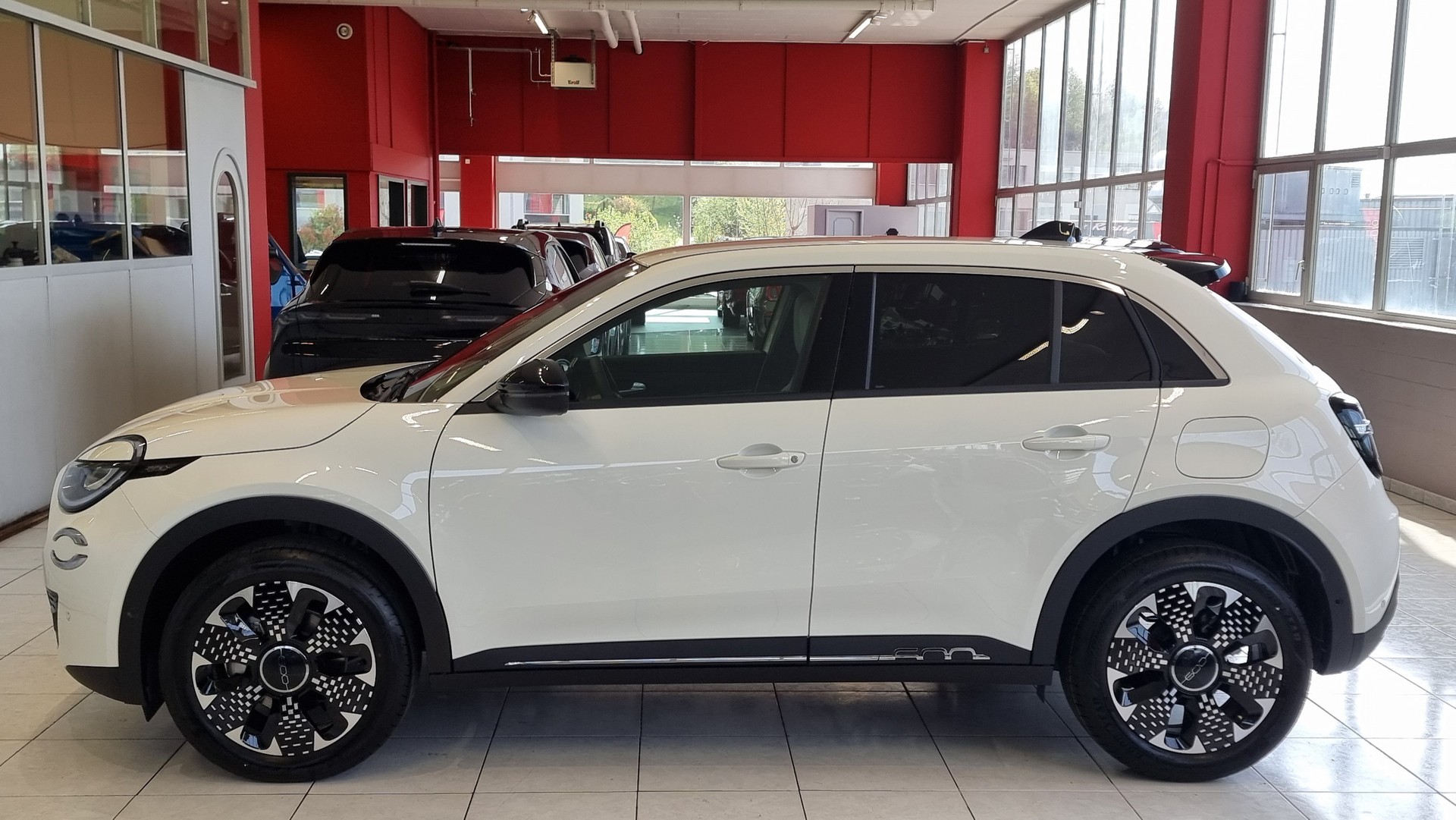FIAT 600 1.2 Hybrid 145 La Prima-image-2