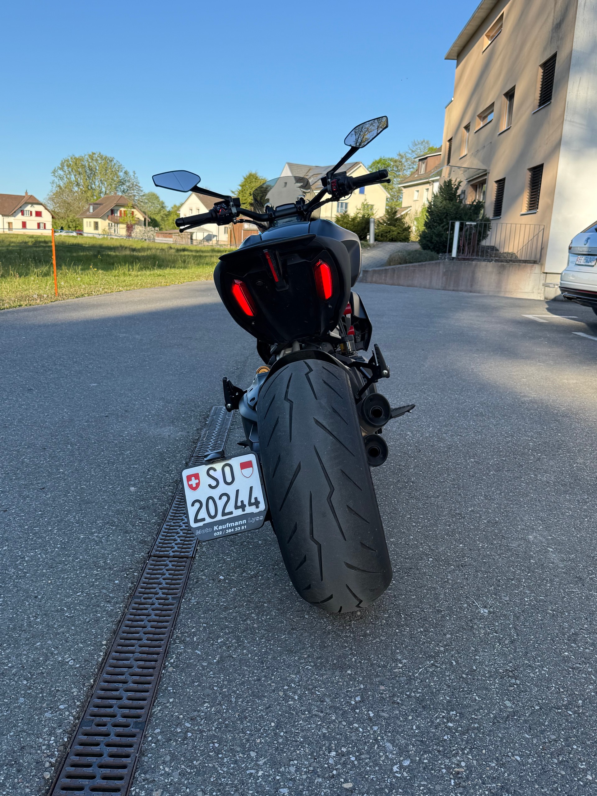 DUCATI Diavel 1260 S-image-1