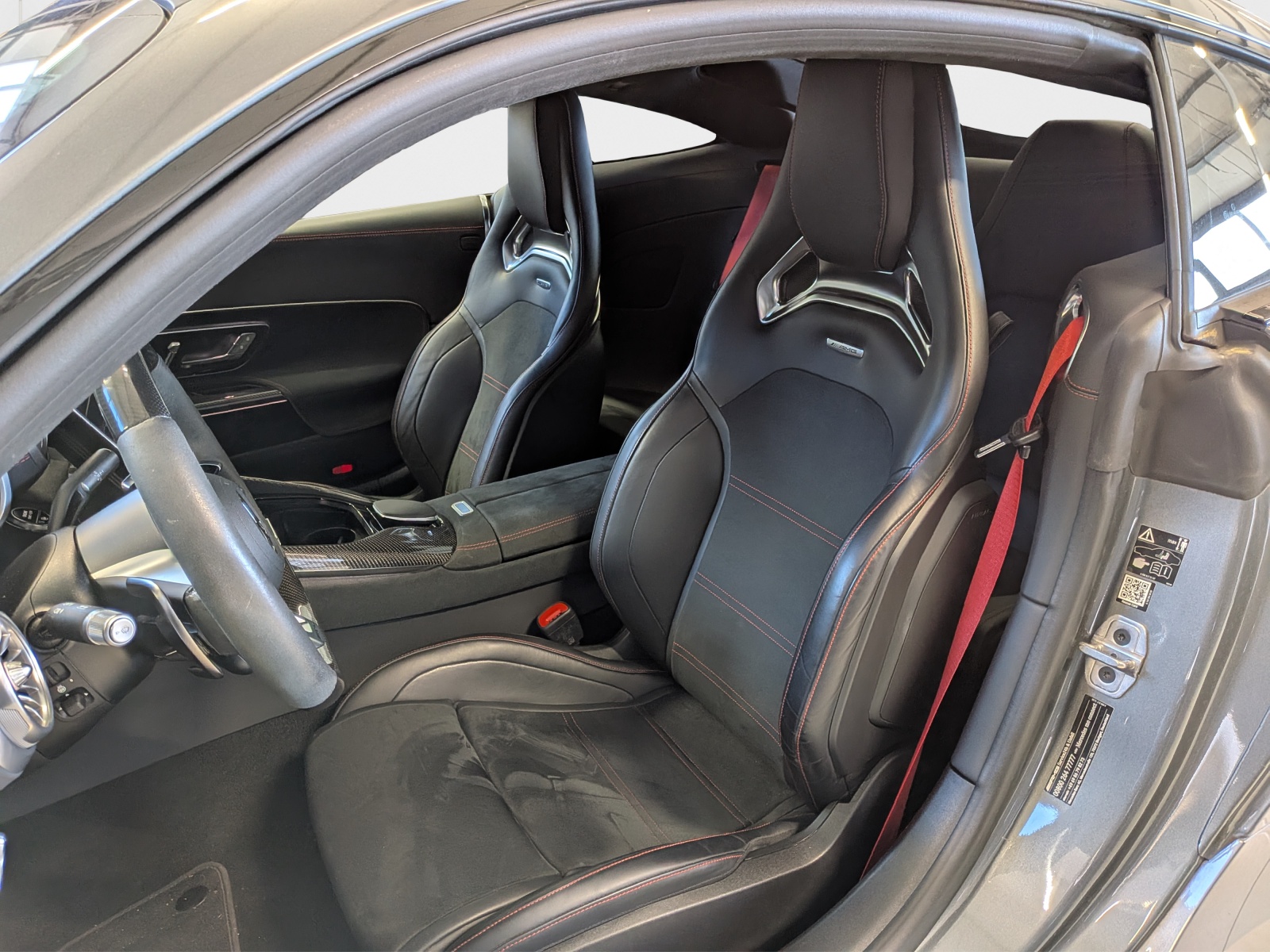 MERCEDES-BENZ AMG GT 63 4Matic+ Vollausstasttung-image-4