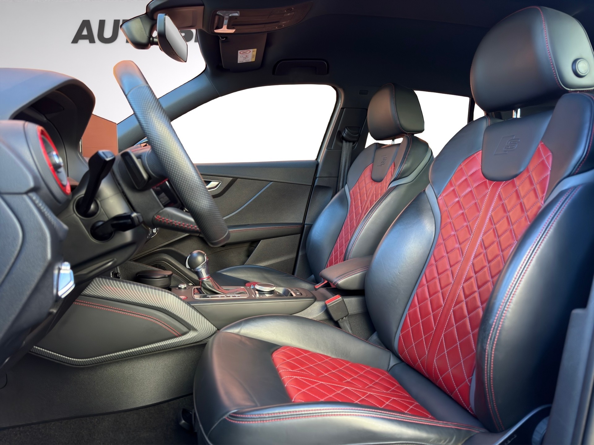 AUDI SQ2 TFSI quattro S-tronic-image-9