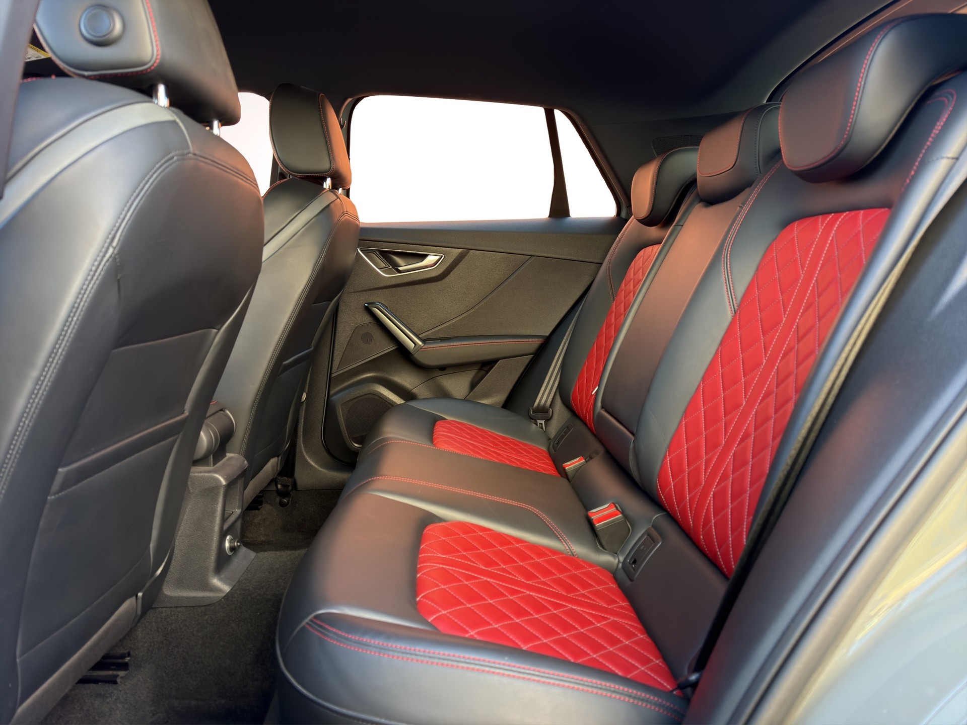 AUDI SQ2 TFSI quattro S-tronic-image-14