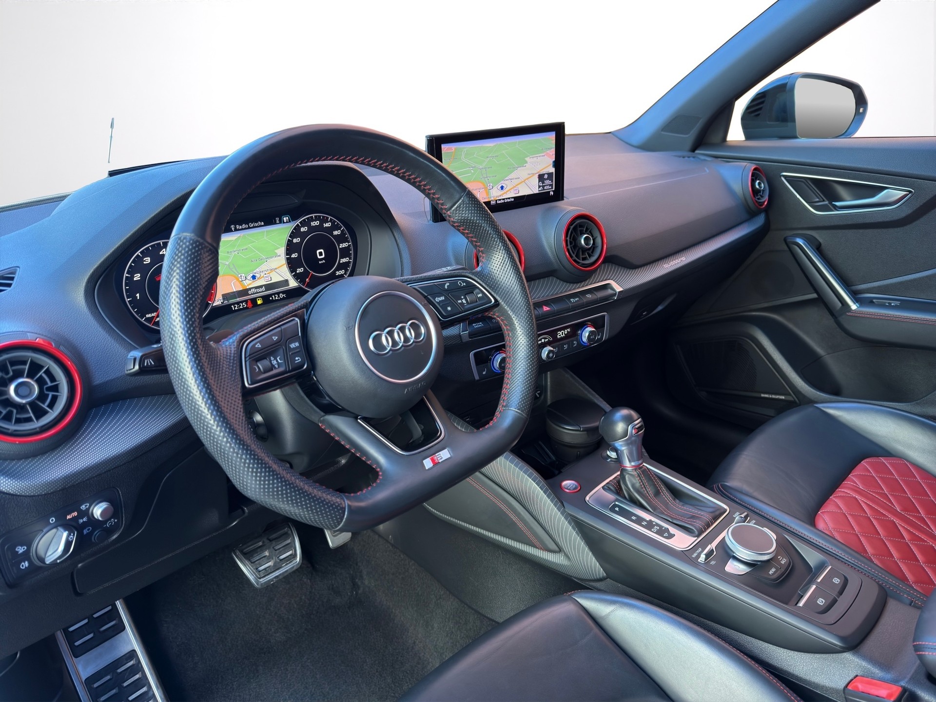 AUDI SQ2 TFSI quattro S-tronic-image-10