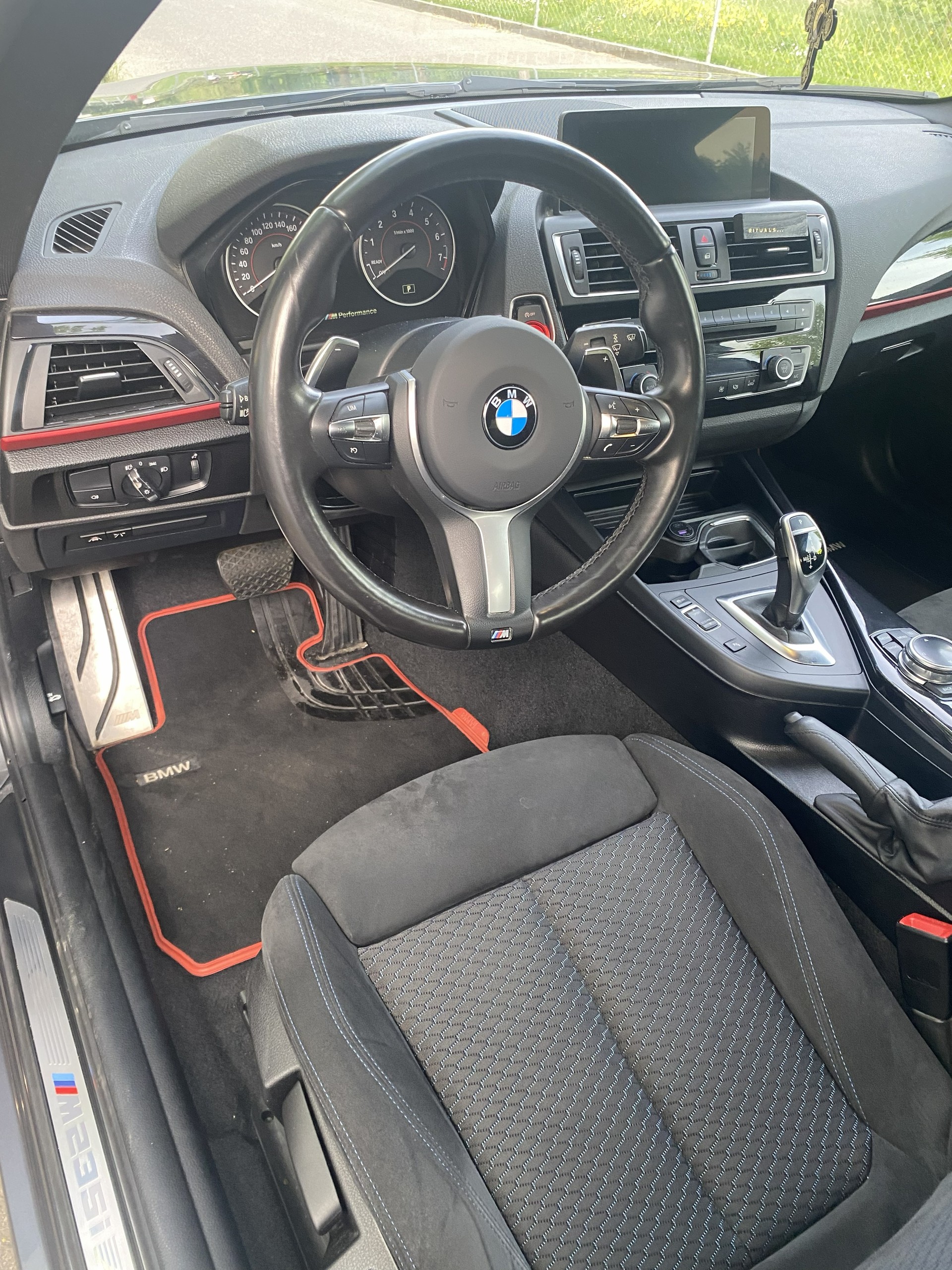 BMW M235i xDrive Steptronic-image-4