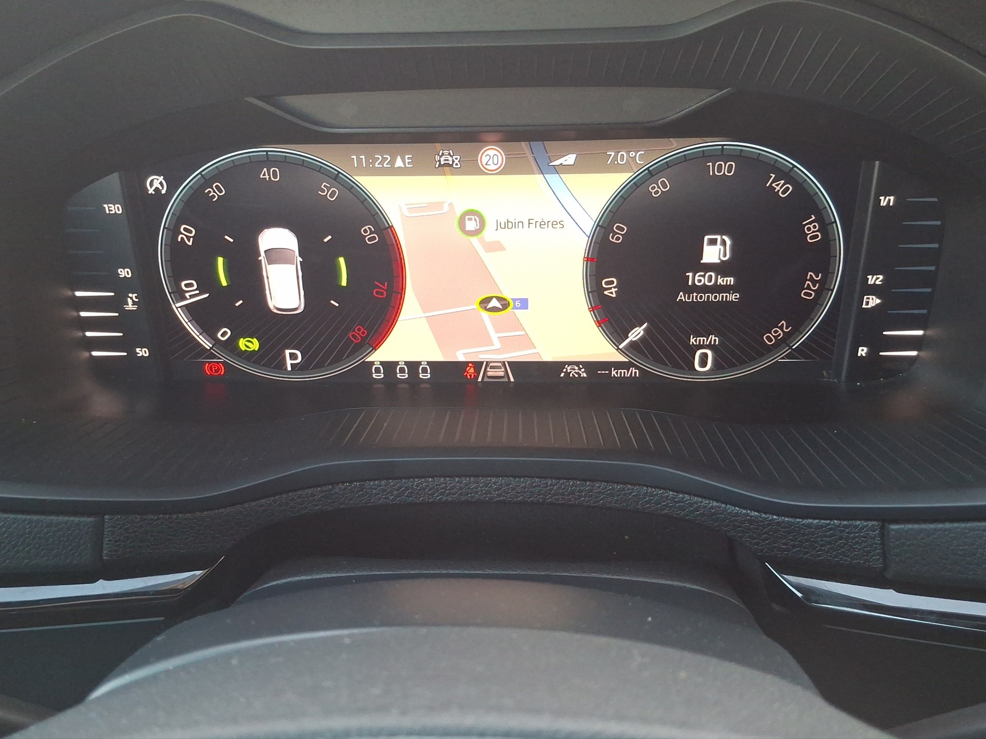SKODA Karoq 2.0 TSI SportLine 4x4 DSG-image-8