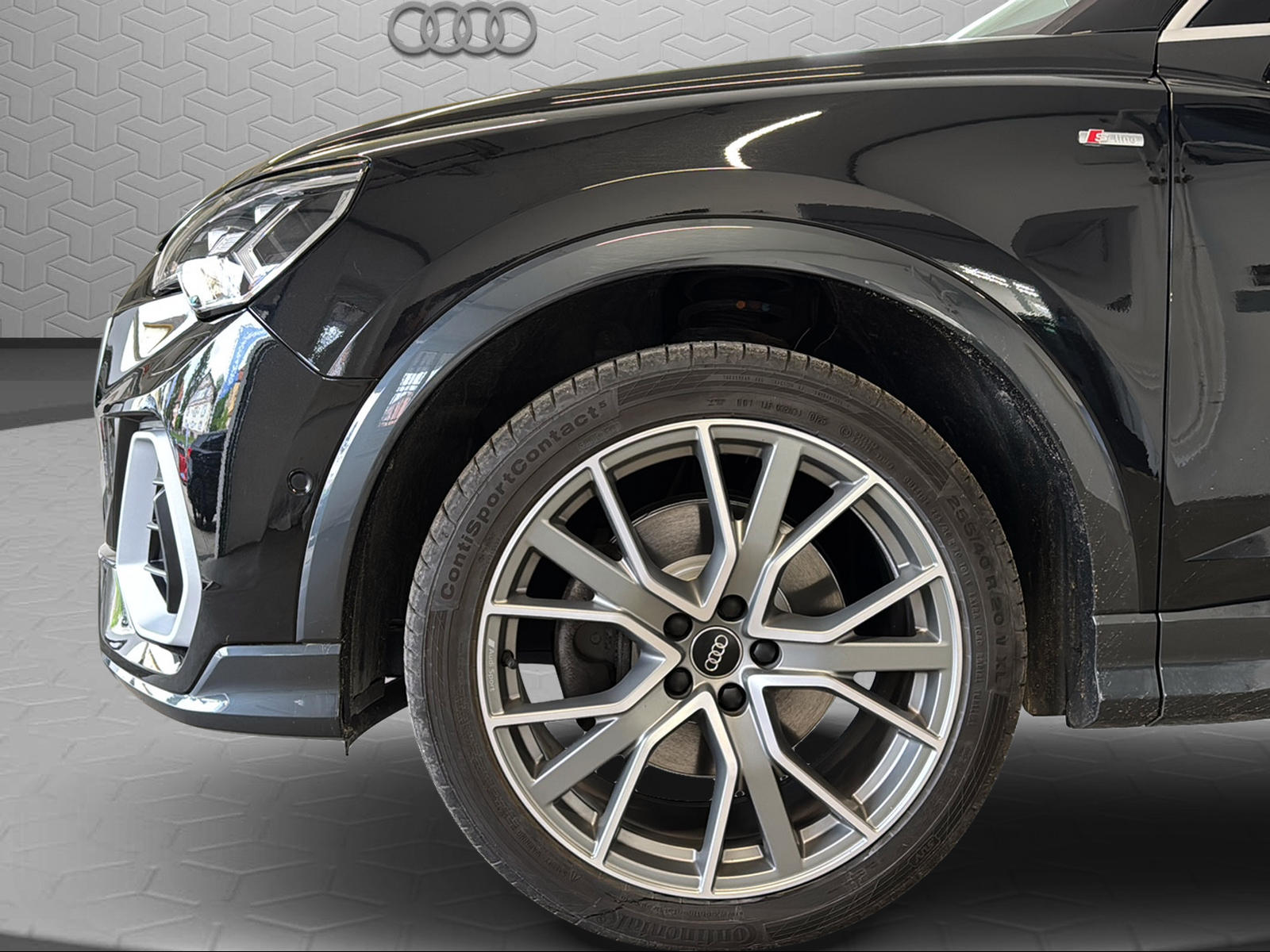 AUDI Q3 Sportback 40 TFSI S line quattro S-tronic-image-8