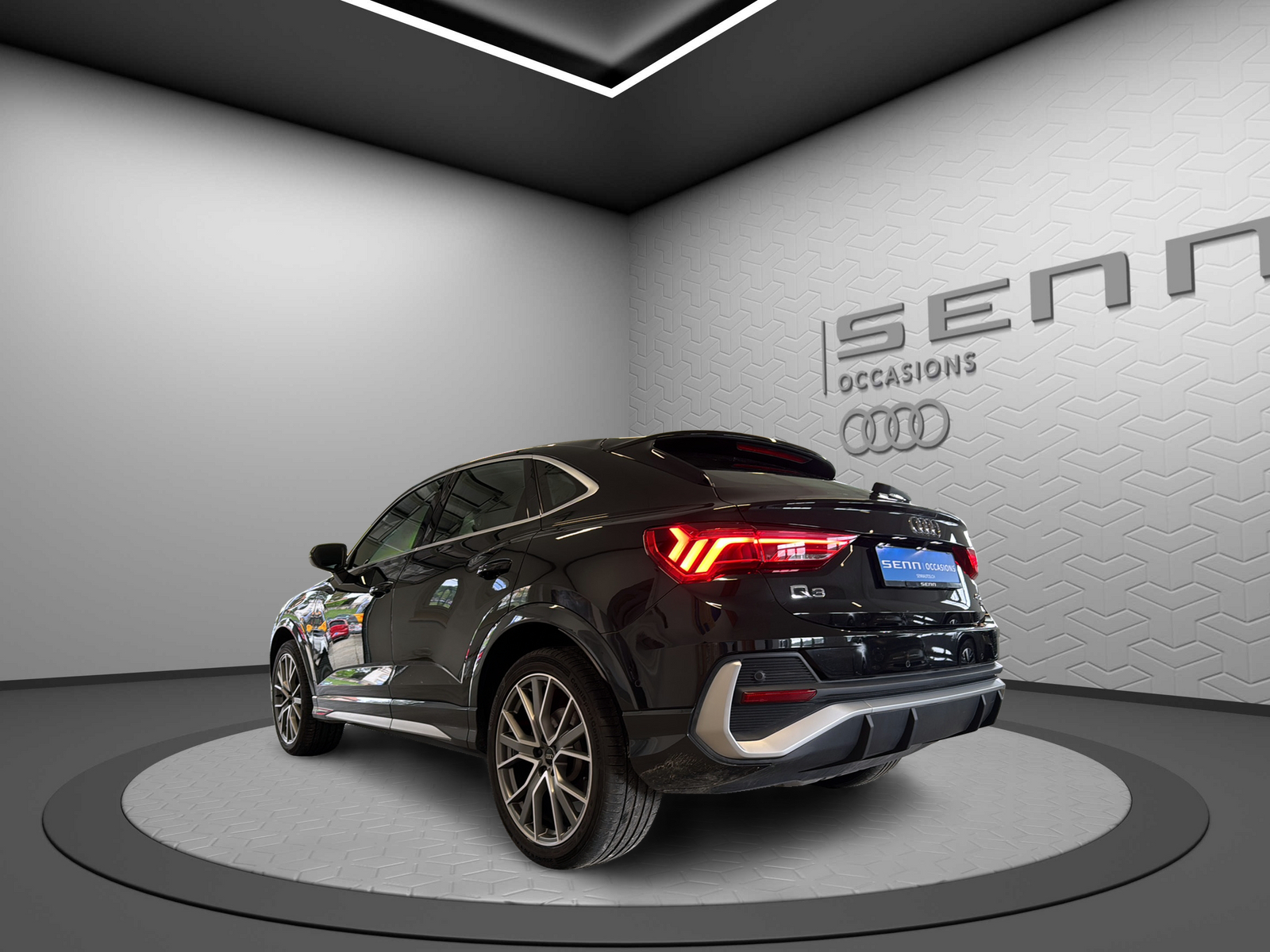 AUDI Q3 Sportback 40 TFSI S line quattro S-tronic-image-3