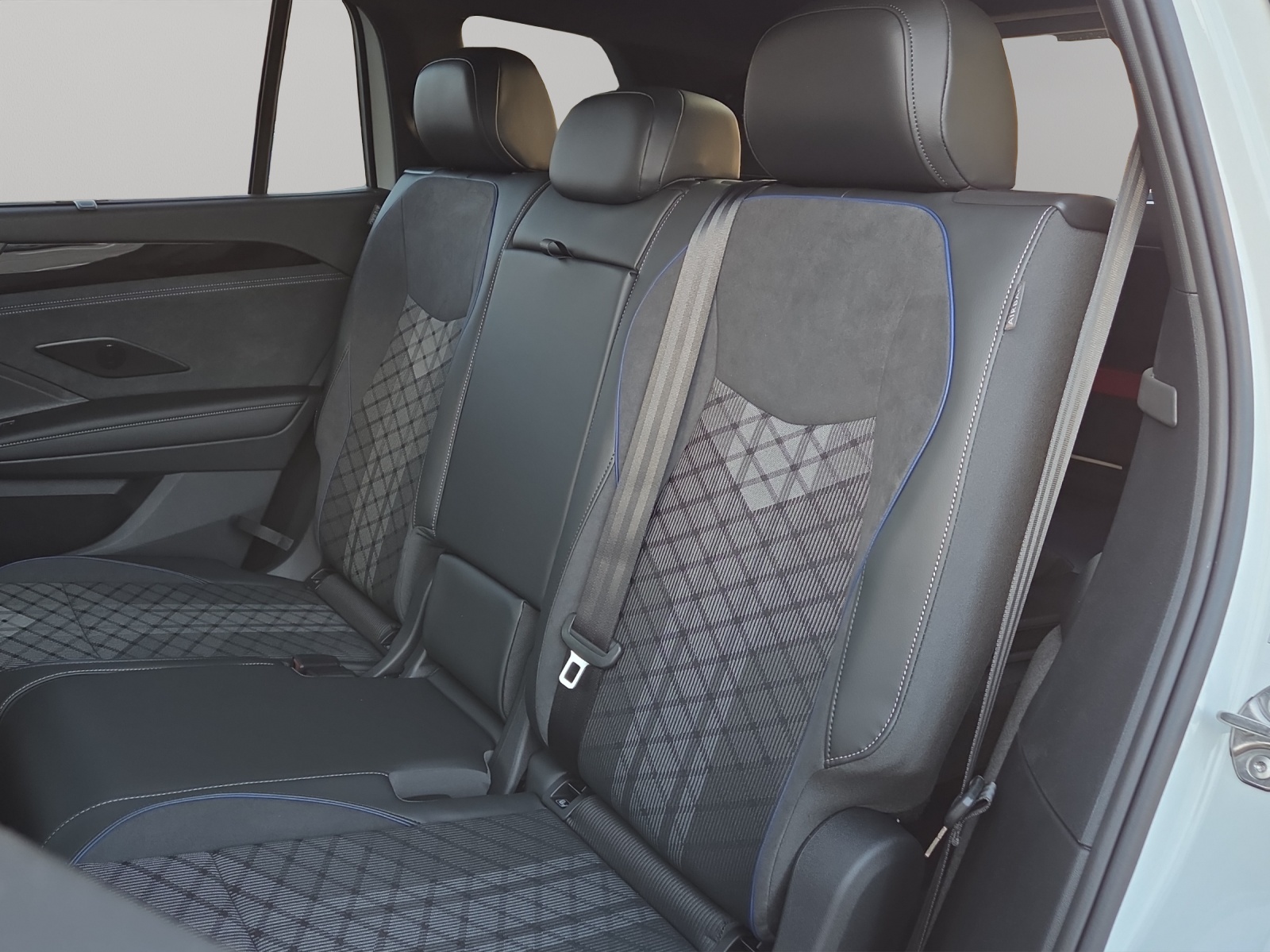 VW Tayron 2.0 TSI R-Line DSG 4Motion-image-8