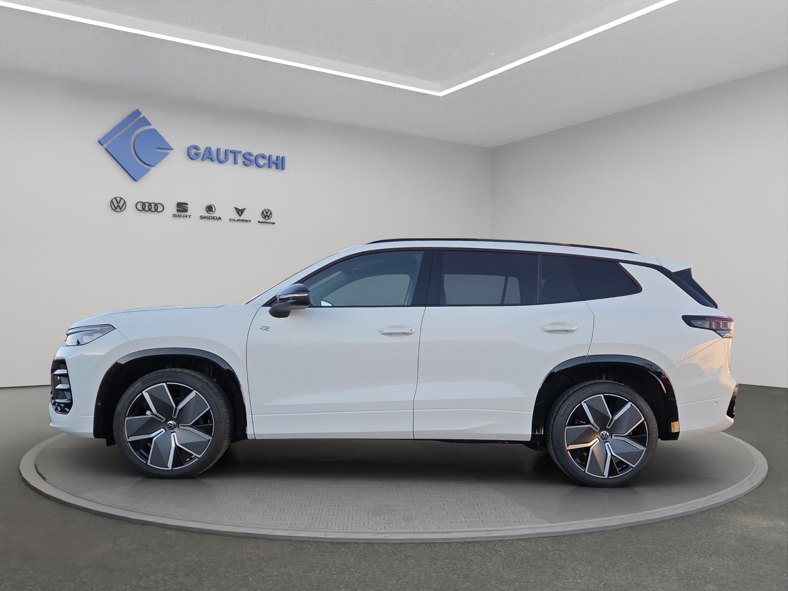 VW Tayron 2.0 TSI R-Line DSG 4Motion-image-1