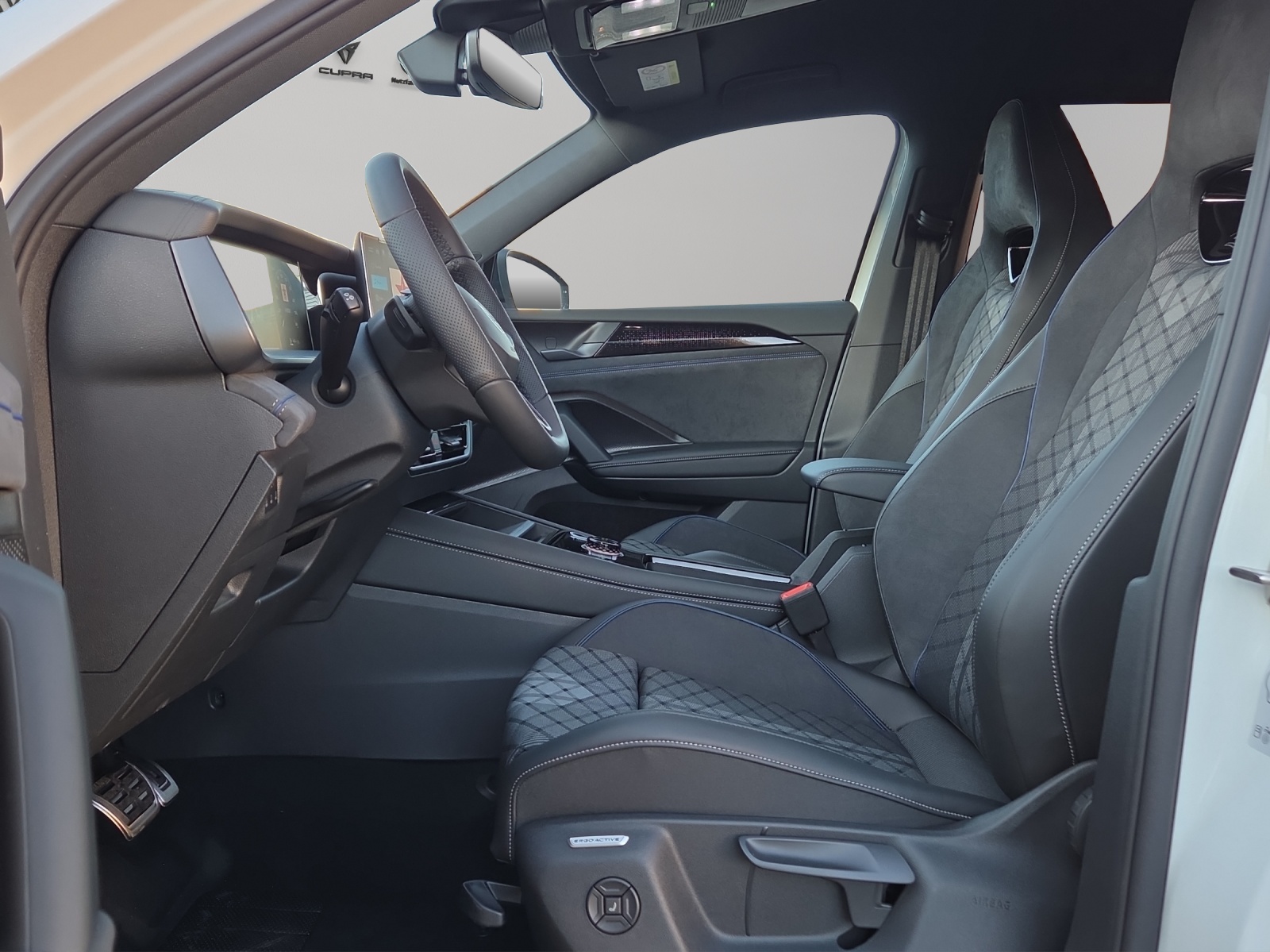 VW Tayron 2.0 TSI R-Line DSG 4Motion-image-5