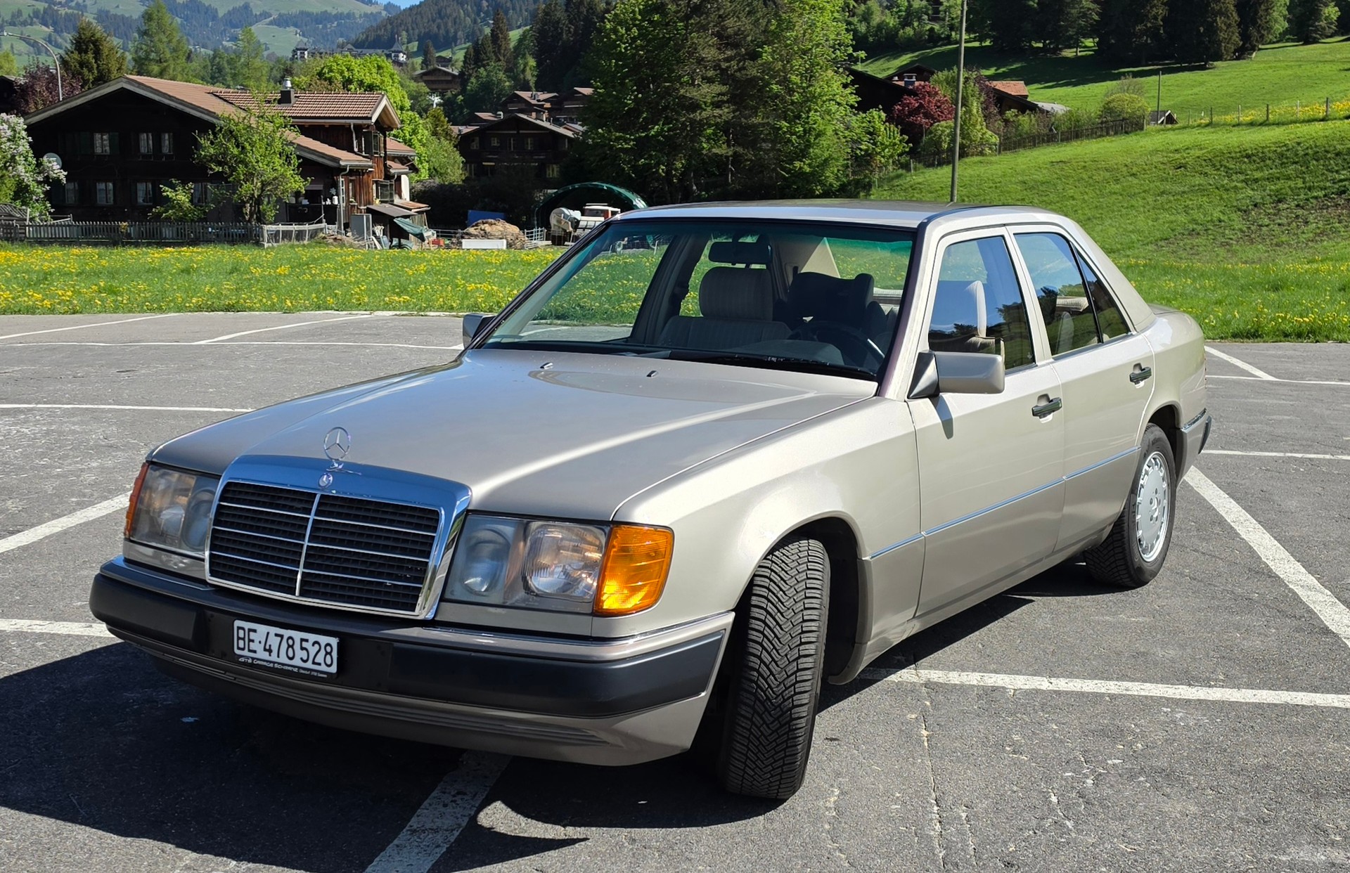 MERCEDES-BENZ 250D W124-image-2