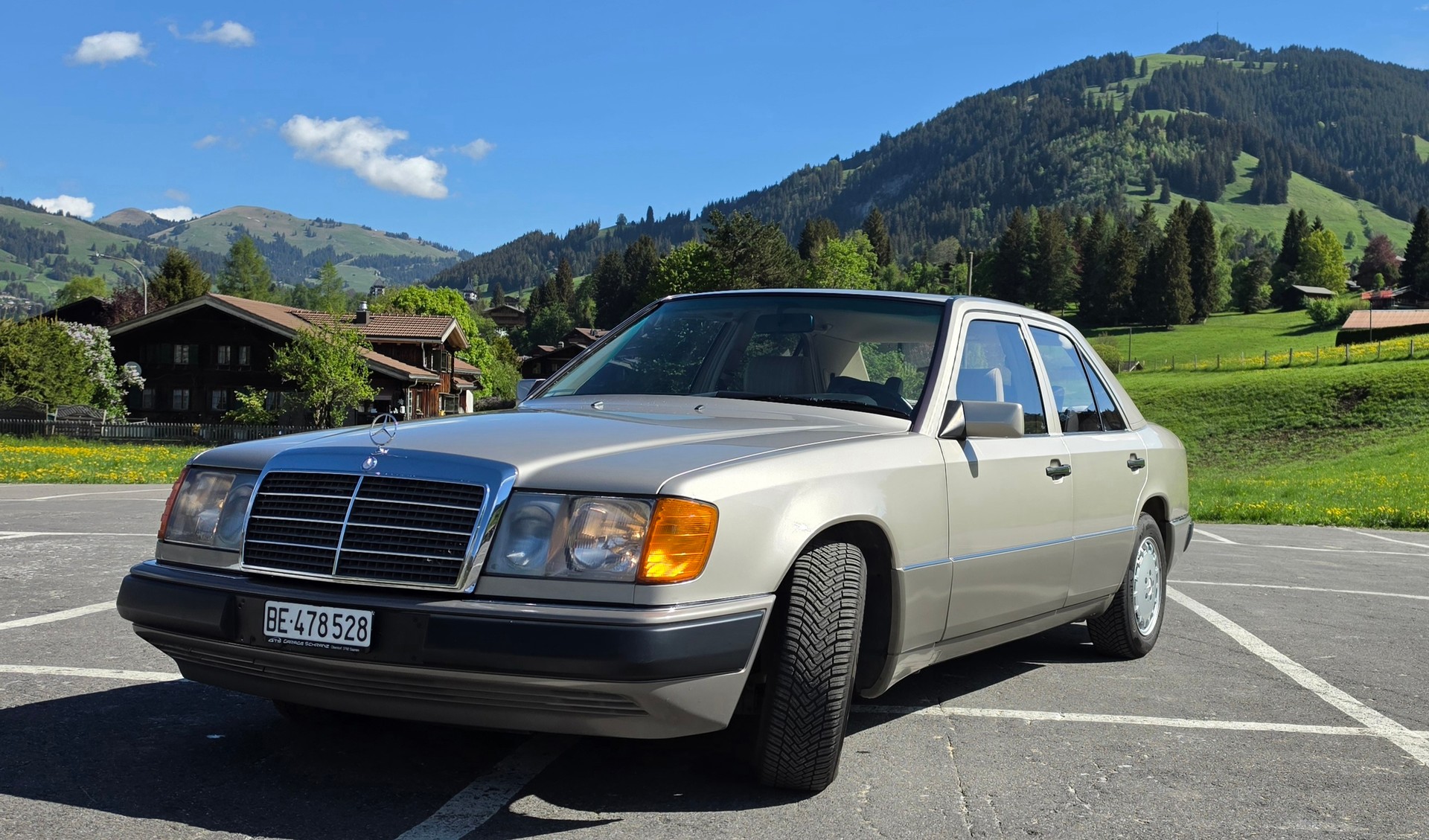 MERCEDES-BENZ 250D W124-image-1