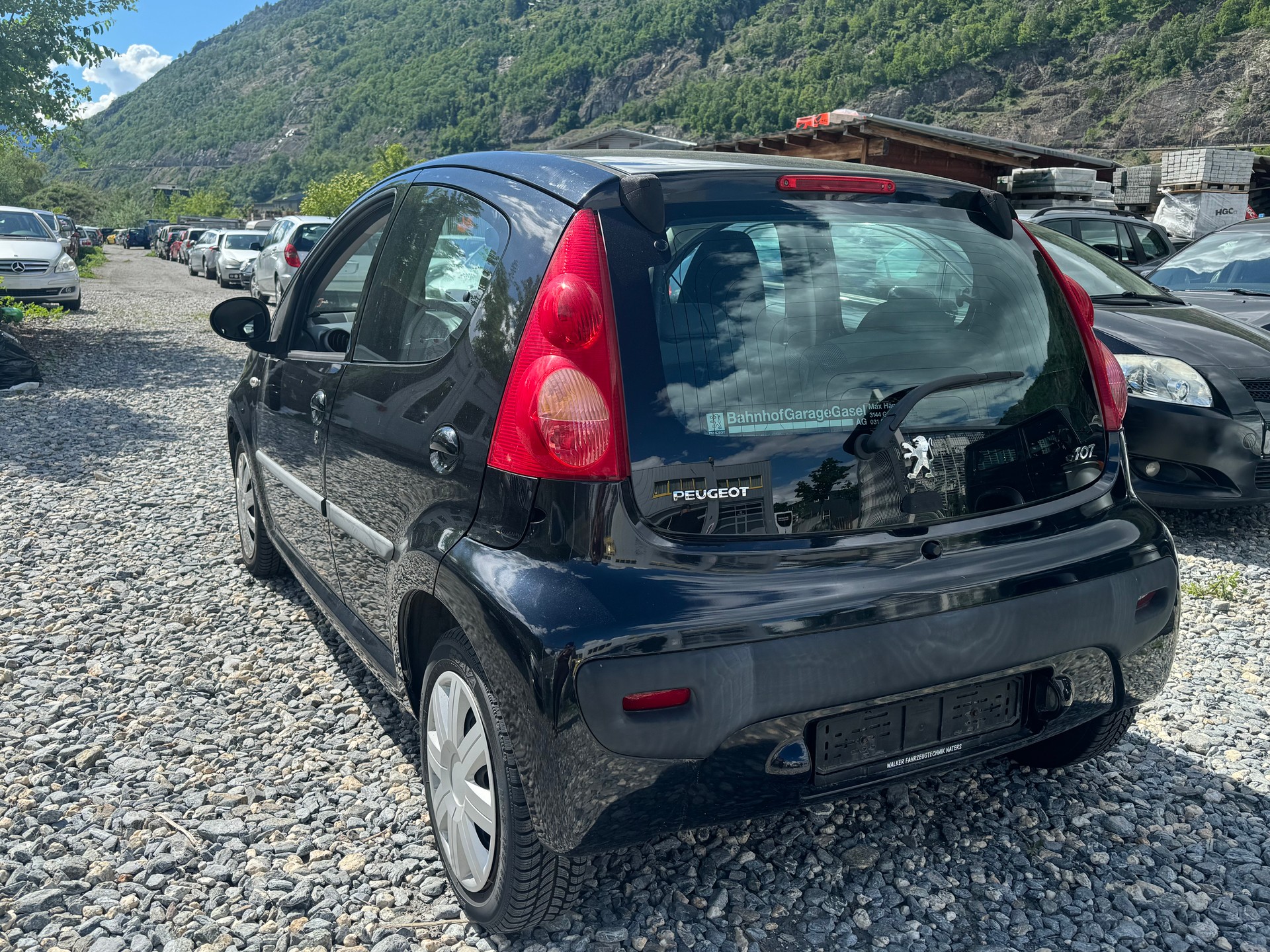 PEUGEOT 107 1.0 Black&Silver Edition 2-Tronic-image-8