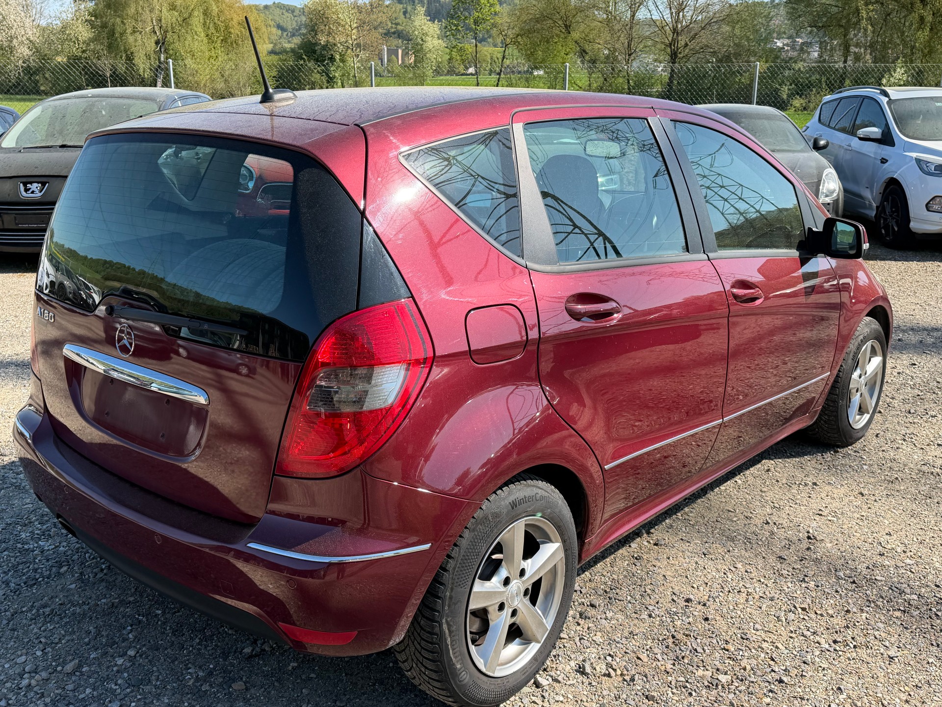 MERCEDES-BENZ A 180-image-11