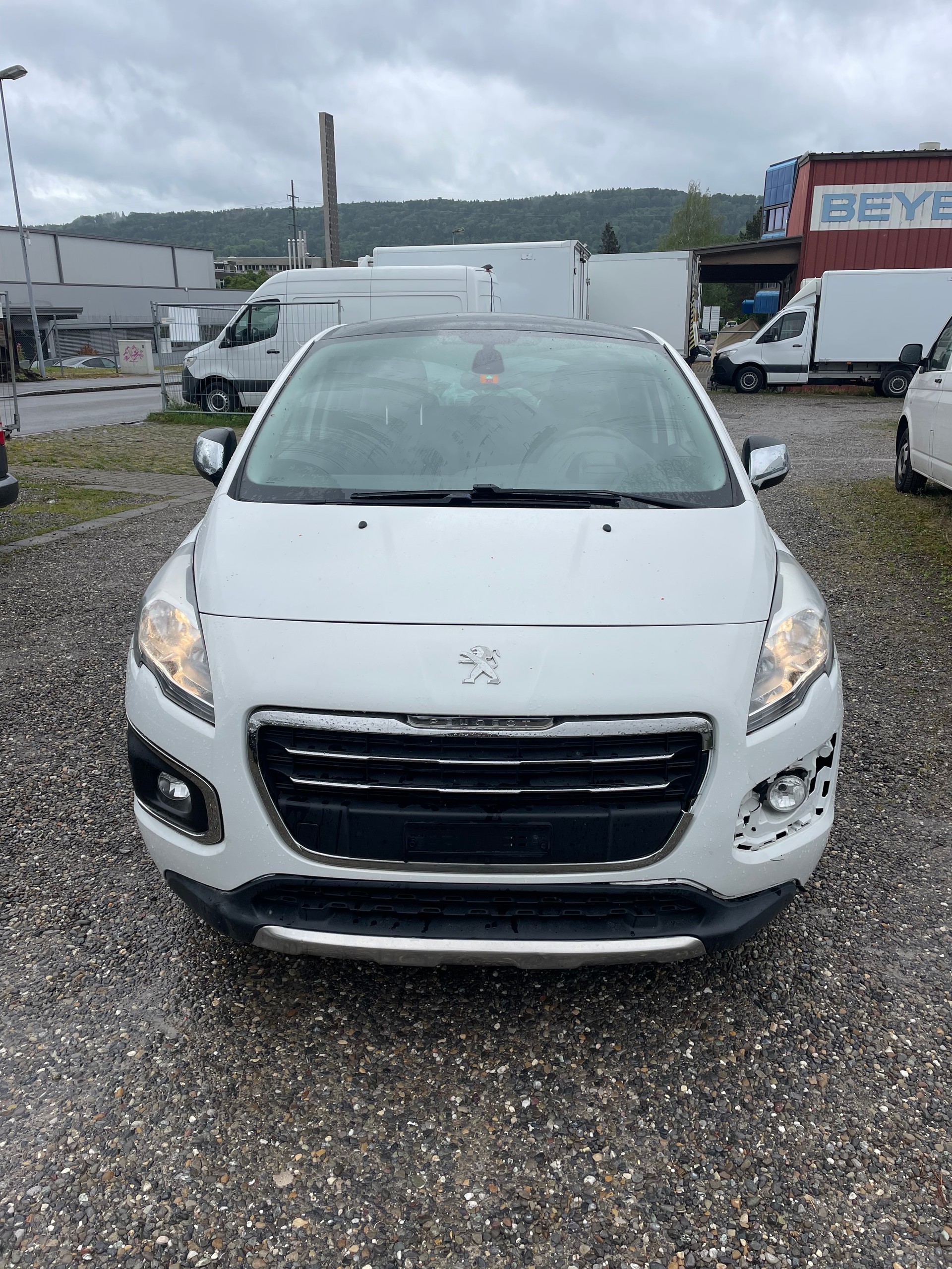 PEUGEOT 3008 1.2 Pure Tech Active