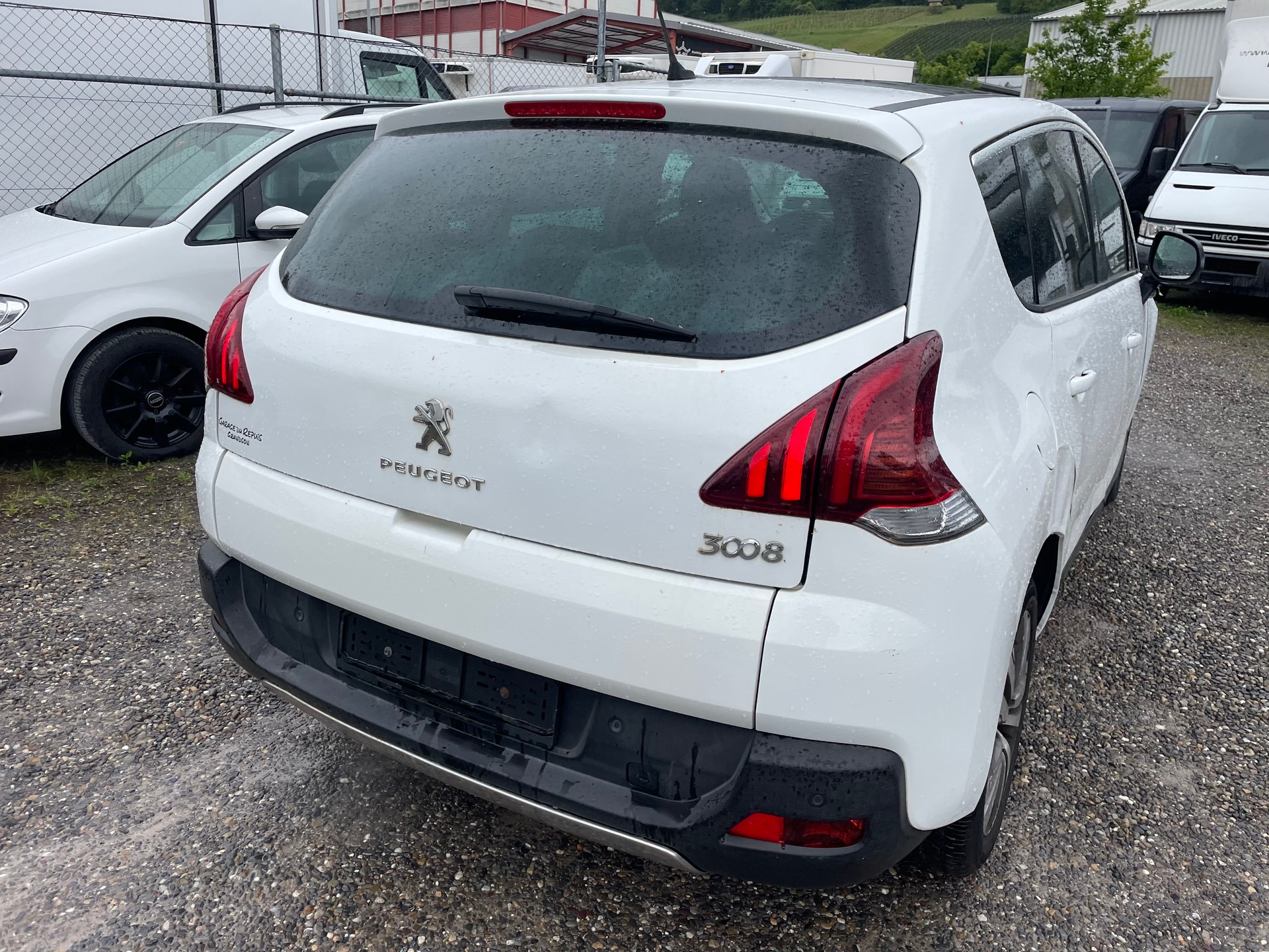 PEUGEOT 3008 1.2 Pure Tech Active-image-7