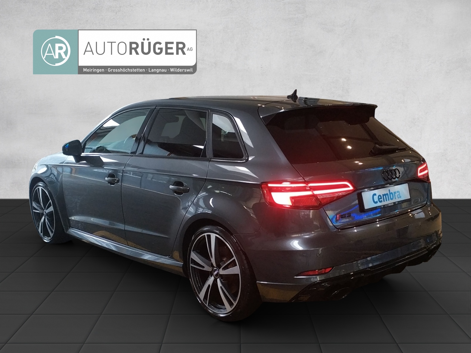 AUDI RS3 Sportback 2.5 TSI quattro S-tronic-image-3