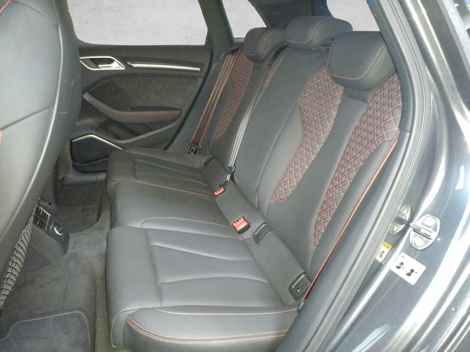 AUDI RS3 Sportback 2.5 TSI quattro S-tronic-image-7