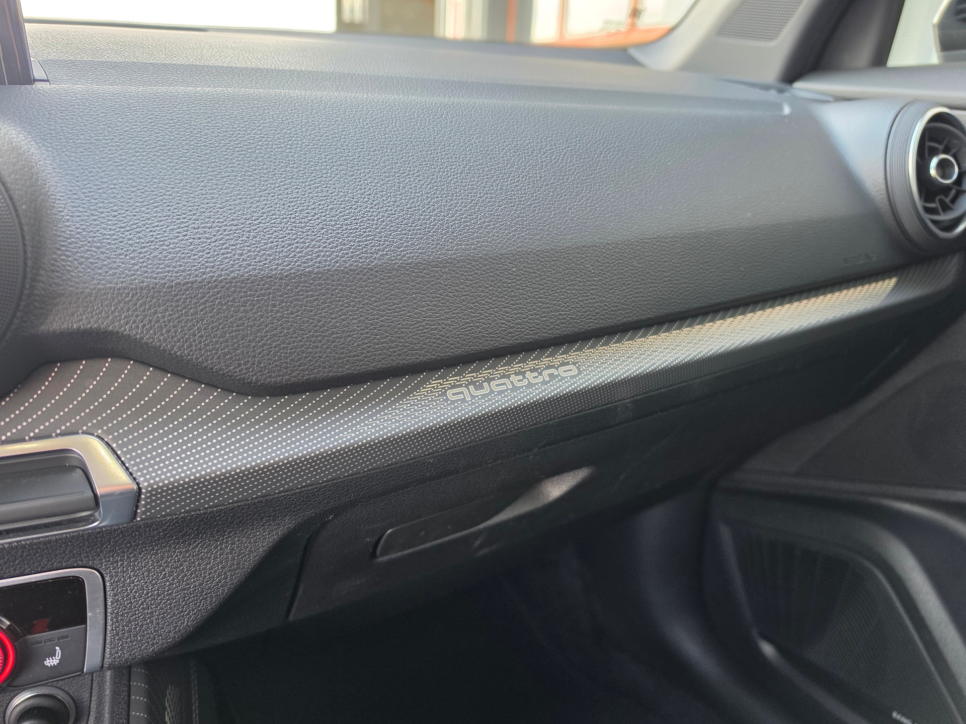 AUDI SQ2 TFSI quattro S-tronic-image-13