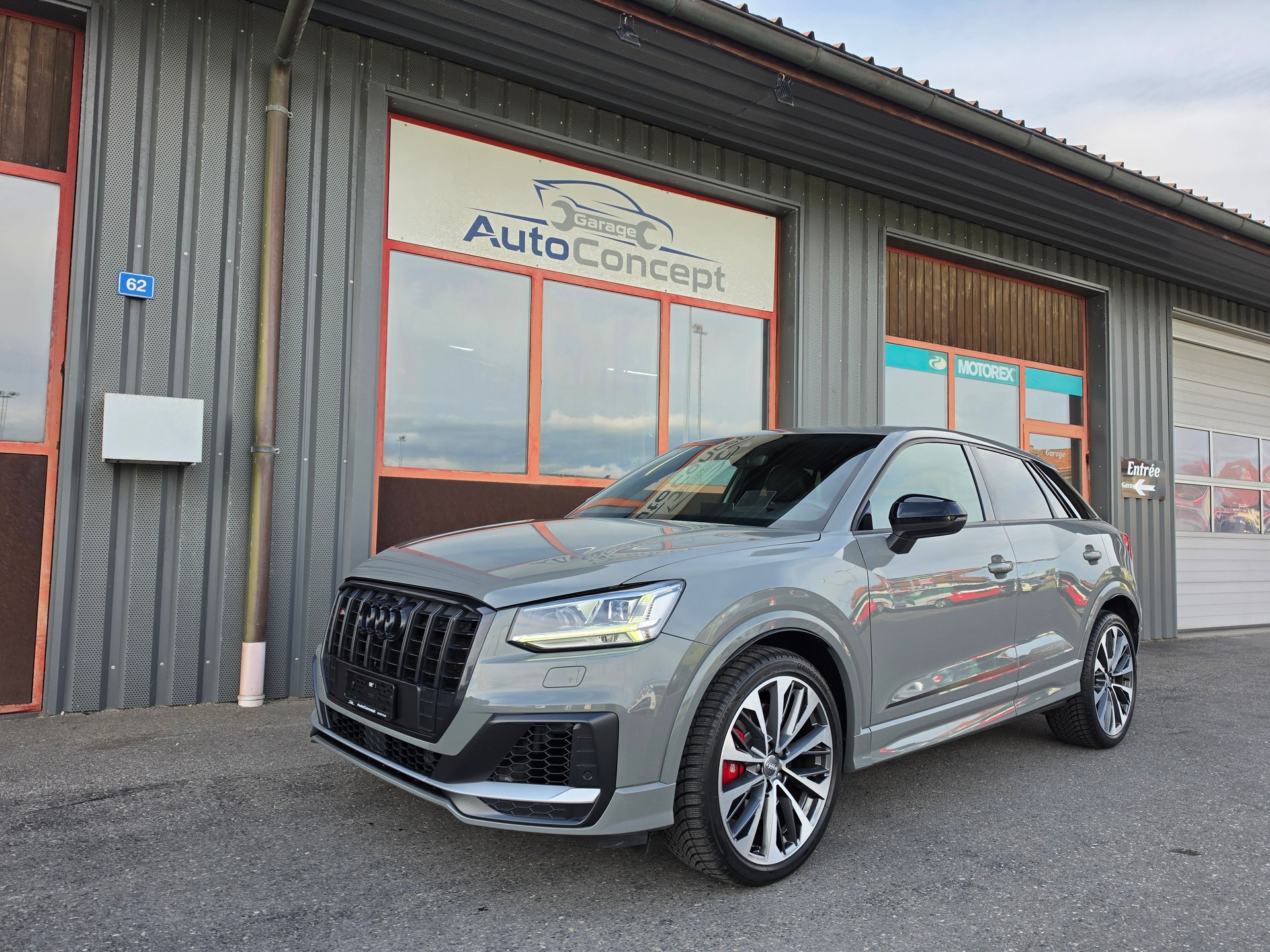 AUDI SQ2 TFSI quattro S-tronic-image-1