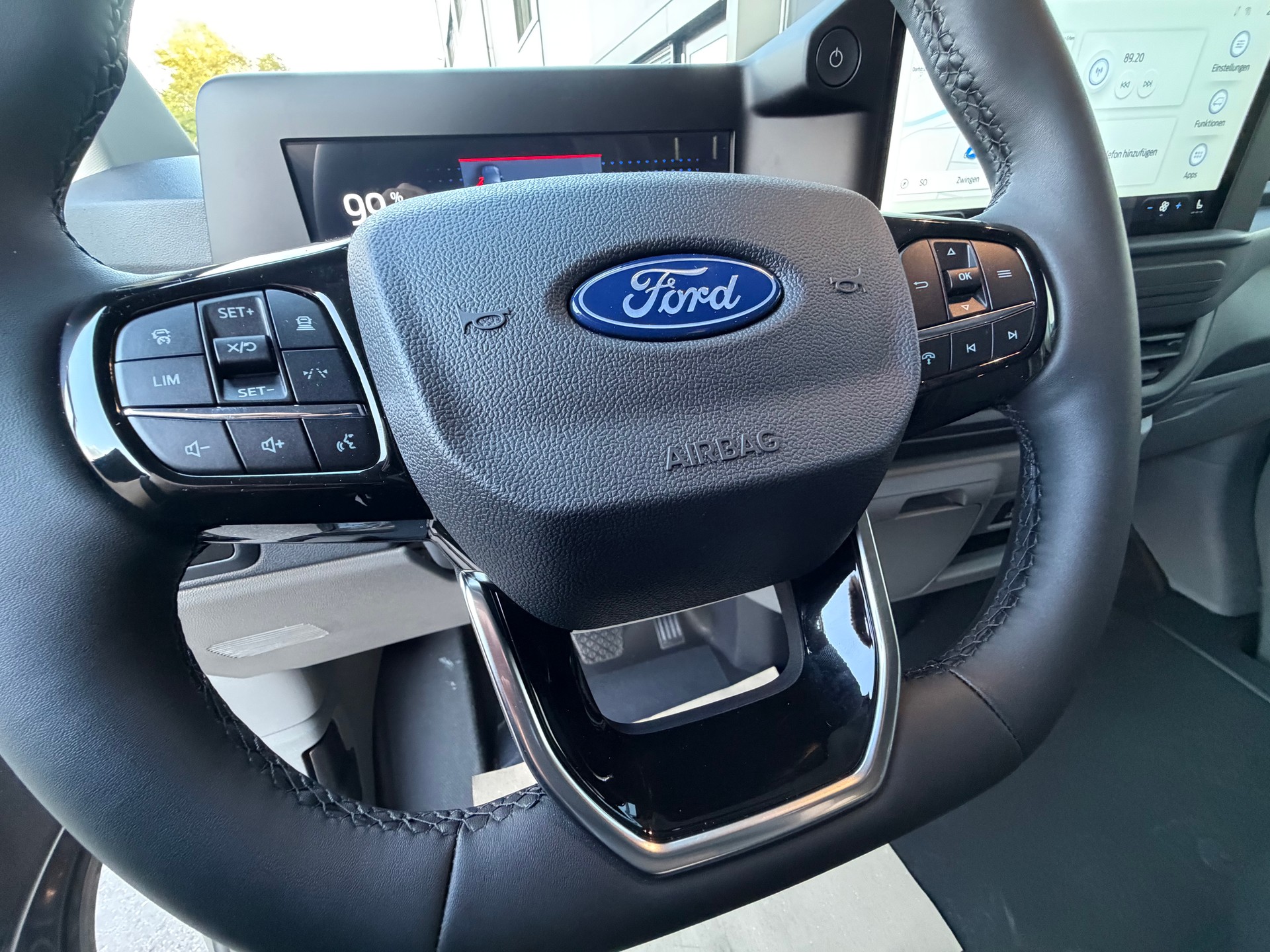 FORD Transit Custom Van 340 L2H1 65kWh Trend-image-10