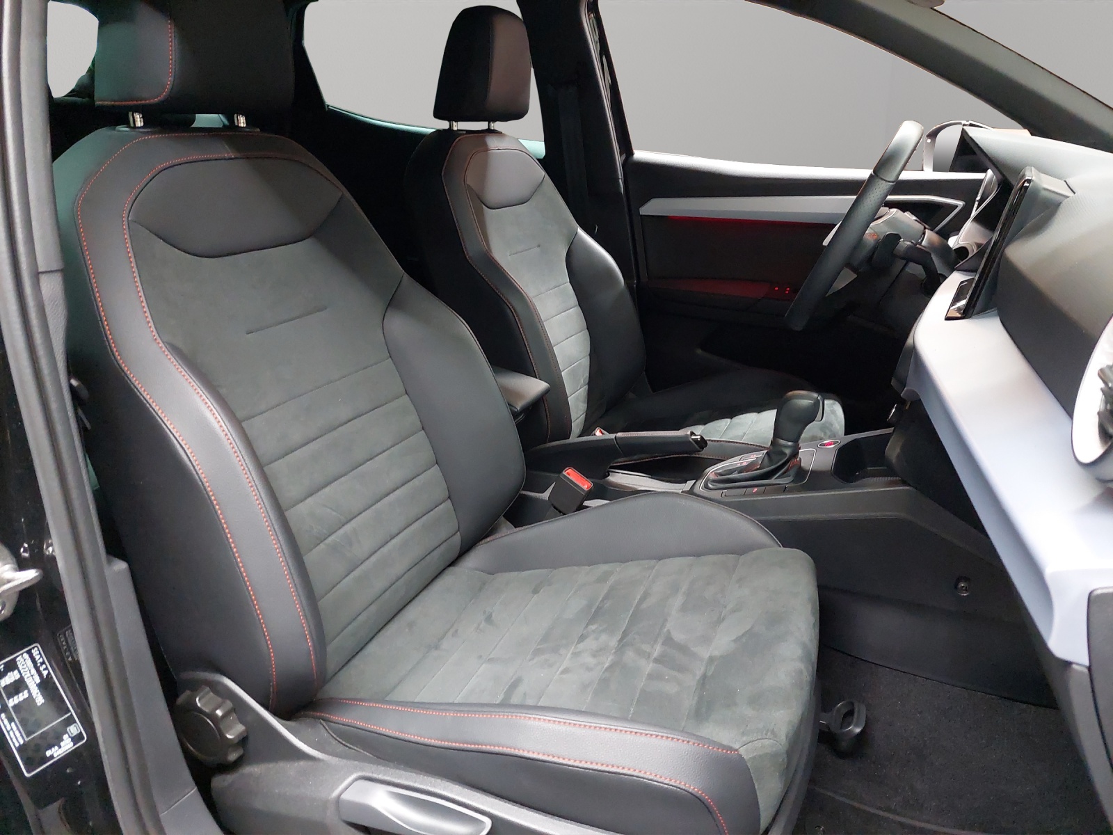 SEAT Ibiza 1.0 EcoTSI FR DSG-image-8